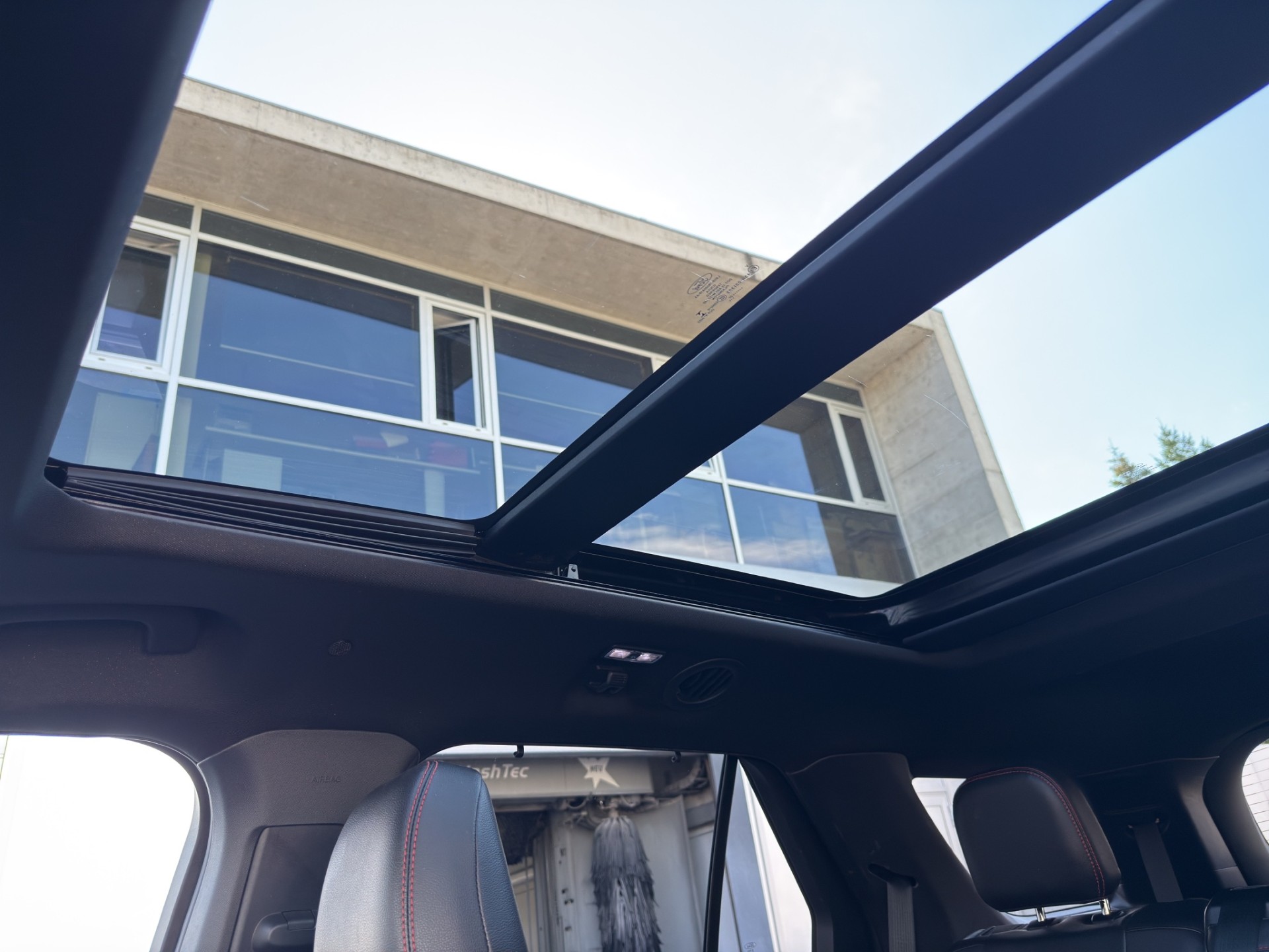 FORD Explorer 3.0 V6 Plug-in Hybrid ST-Line-image-12
