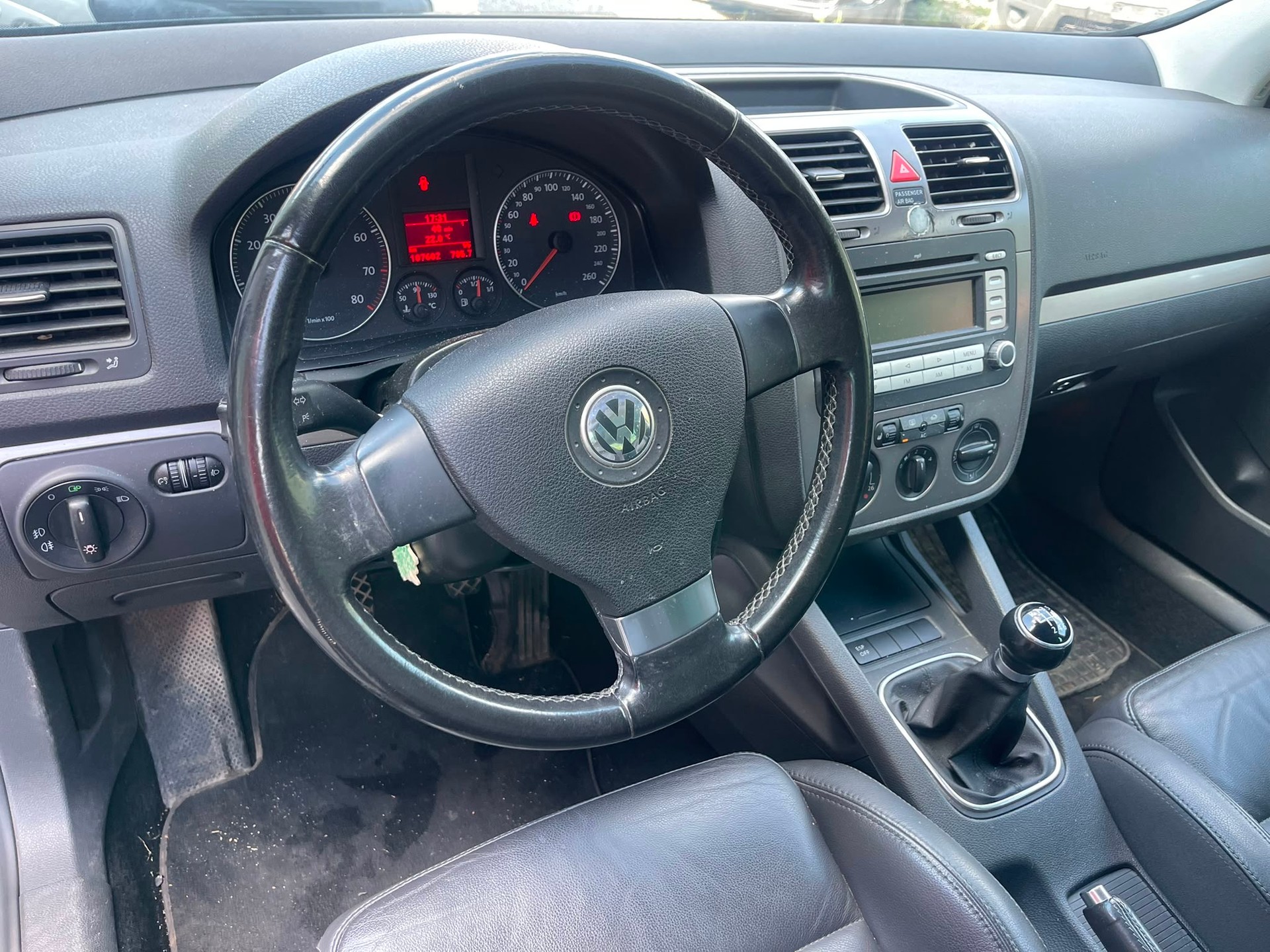 VW Golf 1.4 TSI Leader-image-11