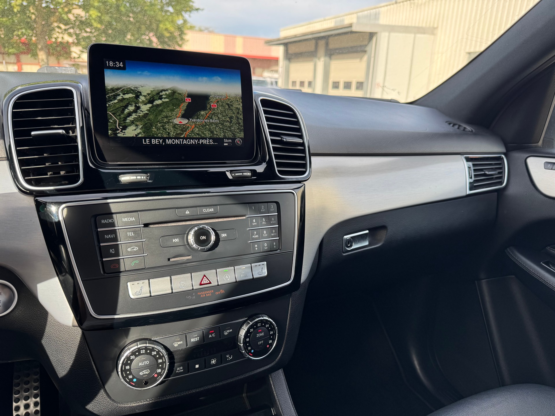 MERCEDES-BENZ GLE 350 d Executive 4Matic 9G-Tronic-image-9