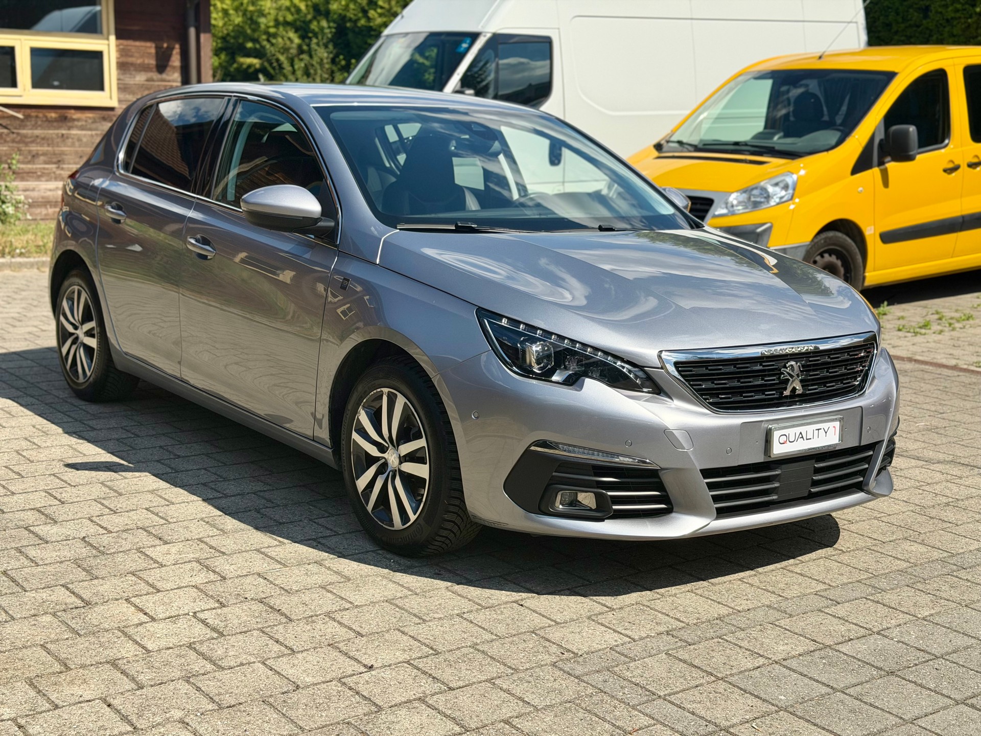PEUGEOT 308 1.5 BlueHDI GT Line EAT8-image-2