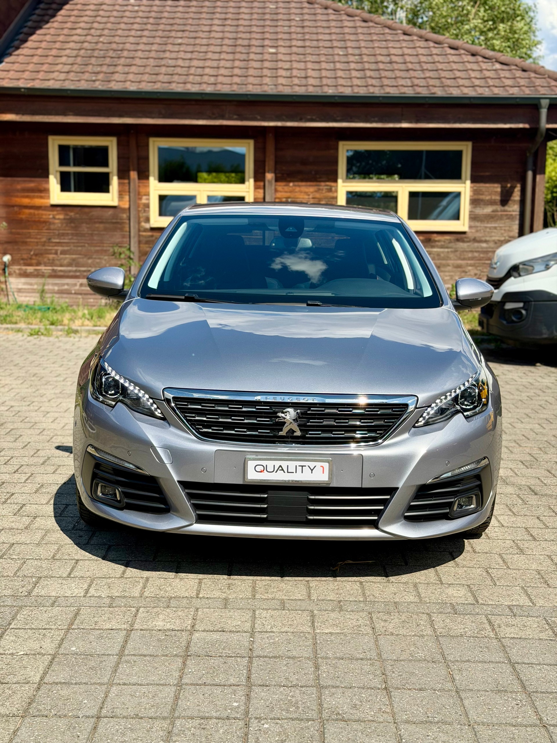 PEUGEOT 308 1.5 BlueHDI GT Line EAT8-image-1