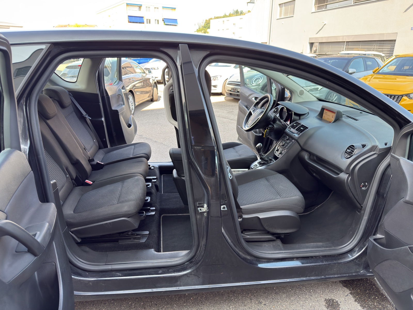OPEL Meriva 1.4 Turbo-image-24