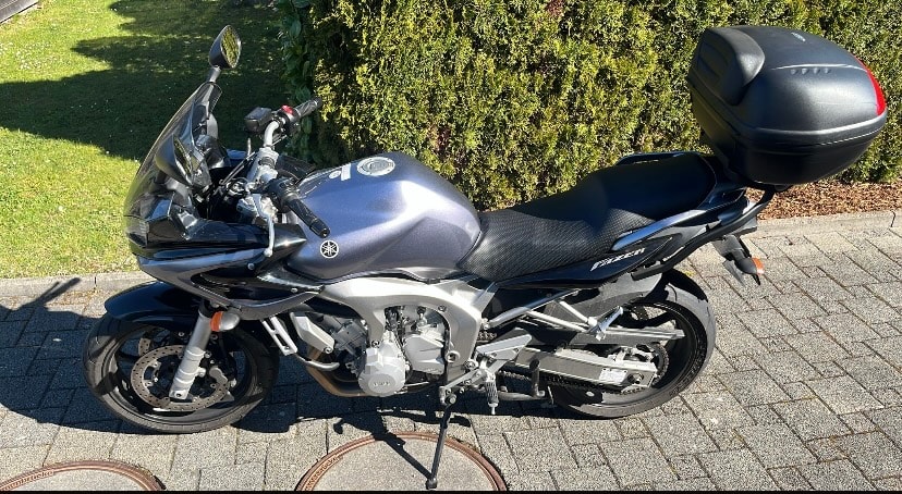 YAMAHA FZ6 Fazer