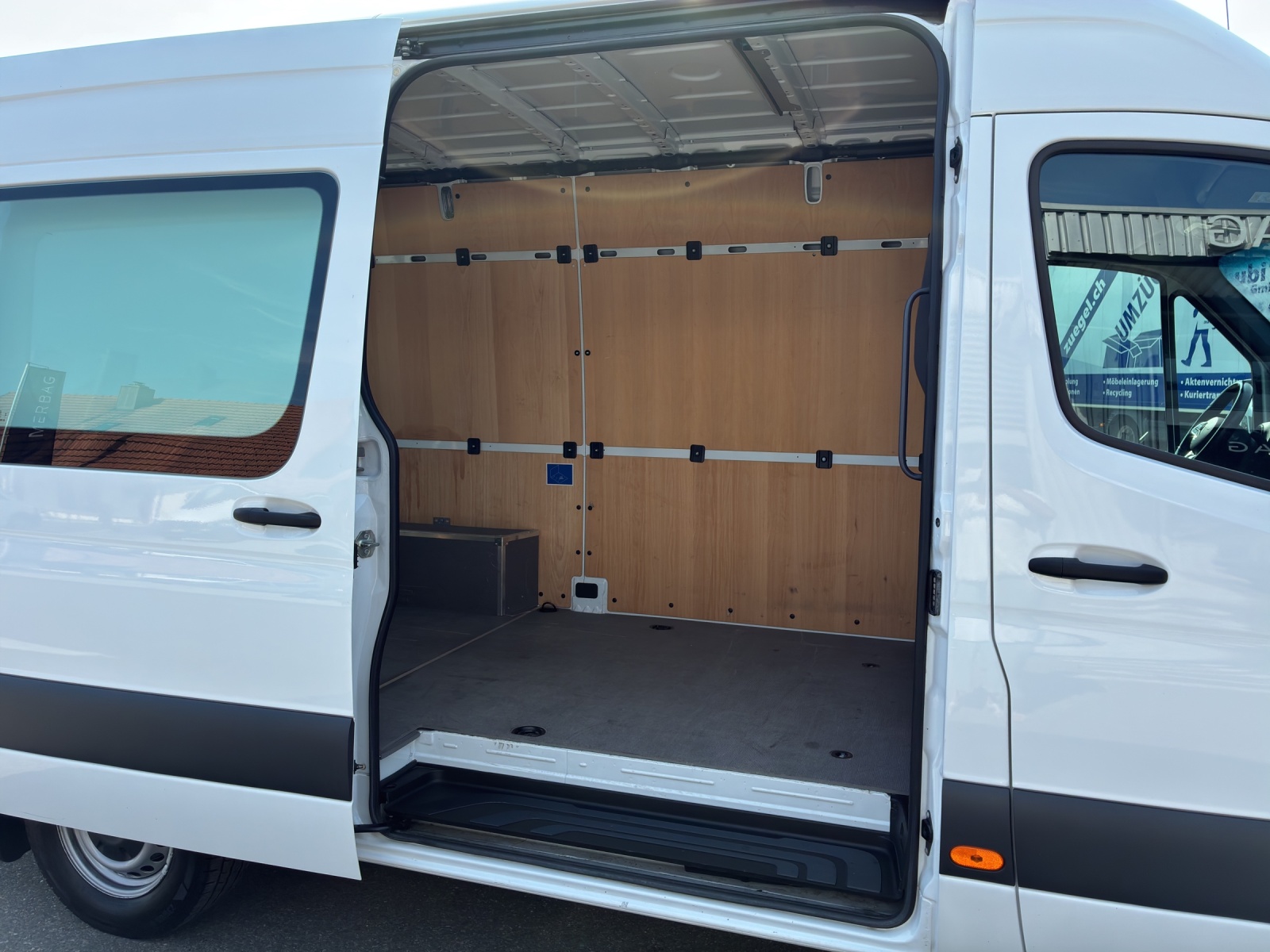 MERCEDES-BENZ Sprinter 317 CDI Standard 9G-TRONIC-image-10