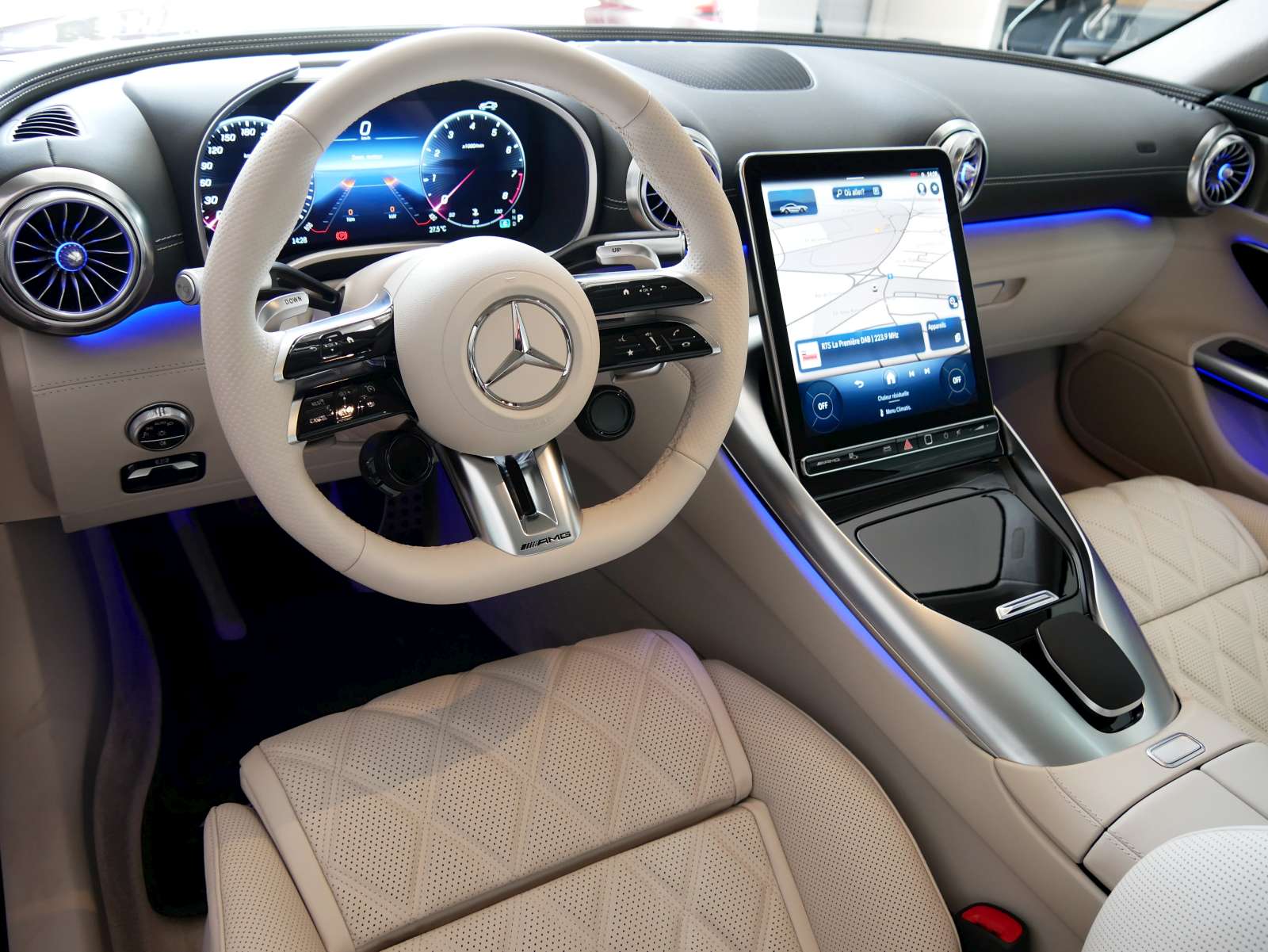 MERCEDES-BENZ AMG GT 63 4Matic+ Executive Edition-image-7