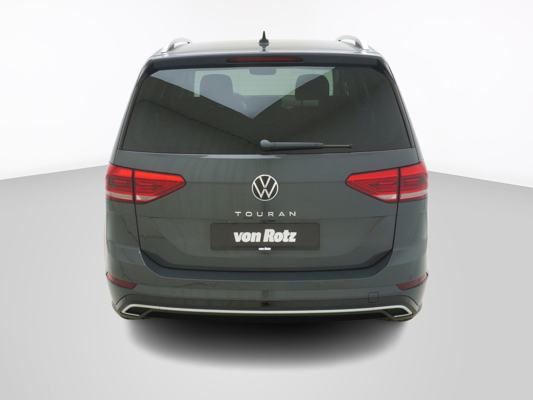 VW Touran 1.5 TSI R-Line DSG-image-2