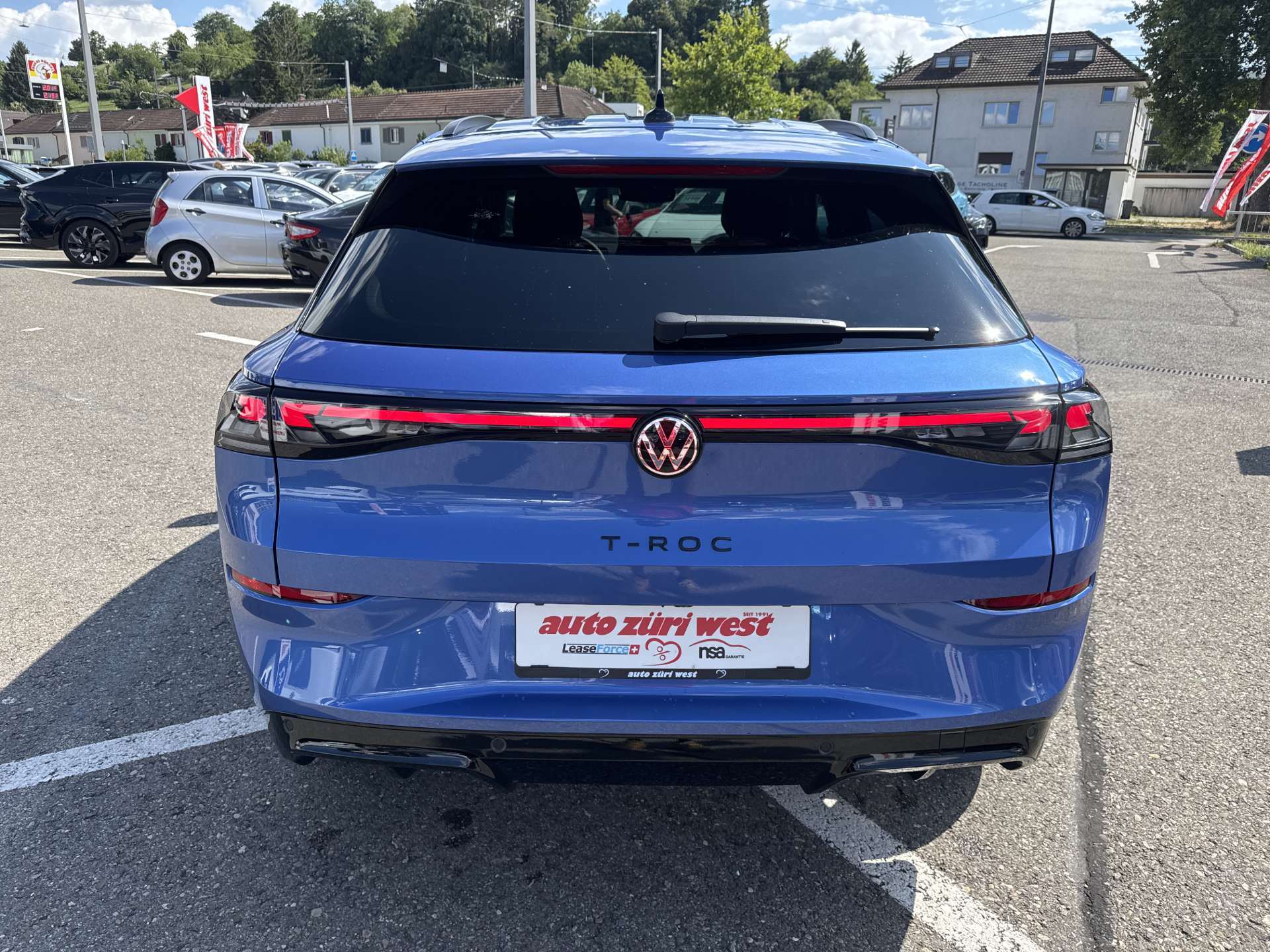 VW T-Roc 1.5 eTSi mHEV R-Line DSG-Automat-image-14