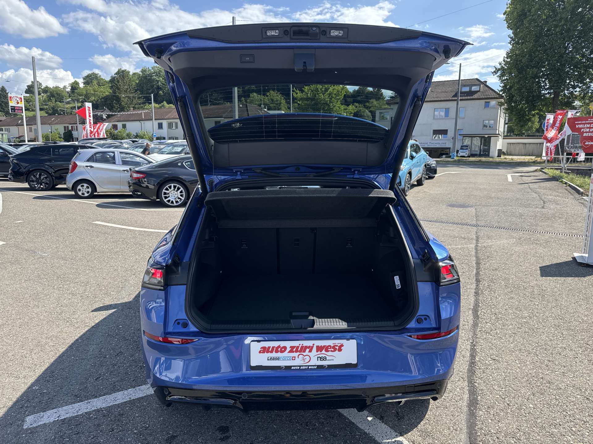 VW T-Roc 1.5 eTSi mHEV R-Line DSG-Automat-image-7