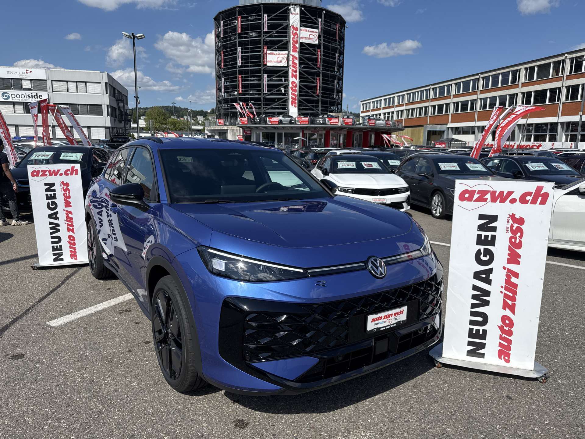VW T-Roc 1.5 eTSi mHEV R-Line DSG-Automat-image-0