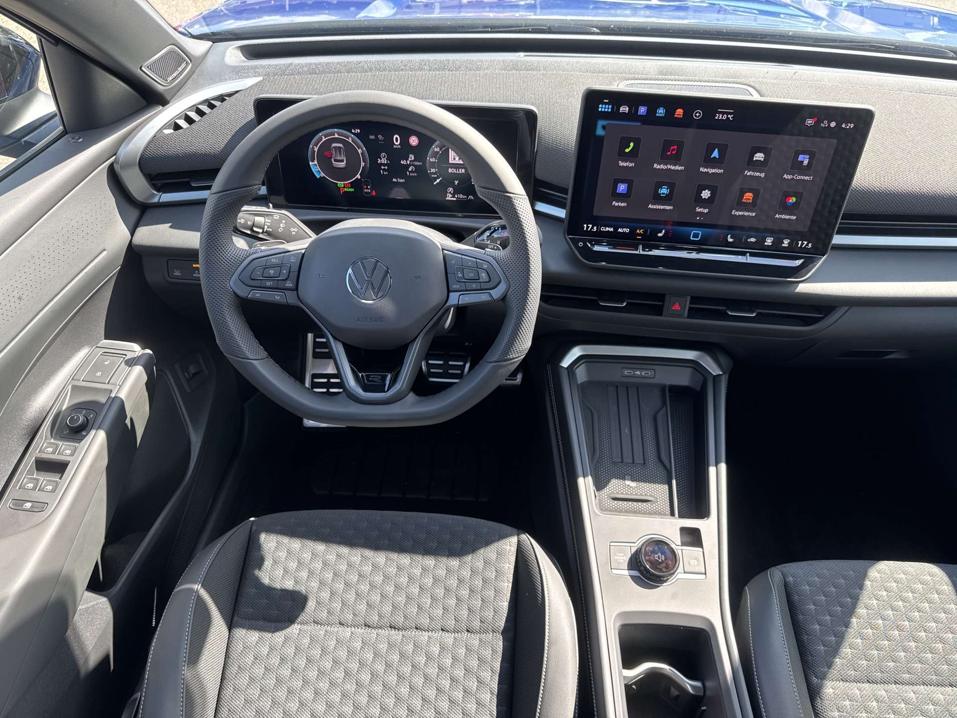 VW T-Roc 1.5 eTSi mHEV R-Line DSG-Automat-image-4