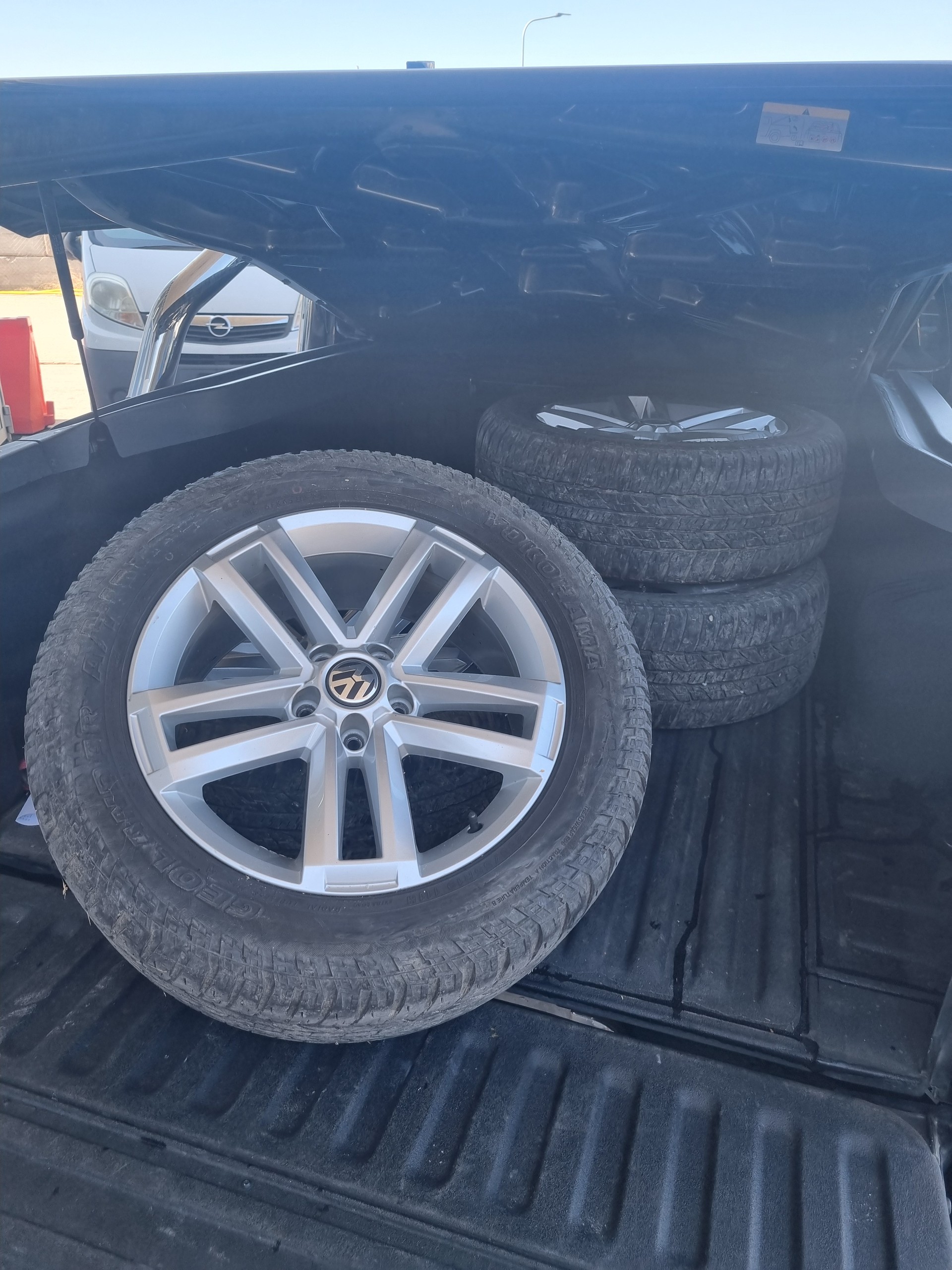 VW Amarok 2.0 TDI Highline 4Motion permanent-image-2