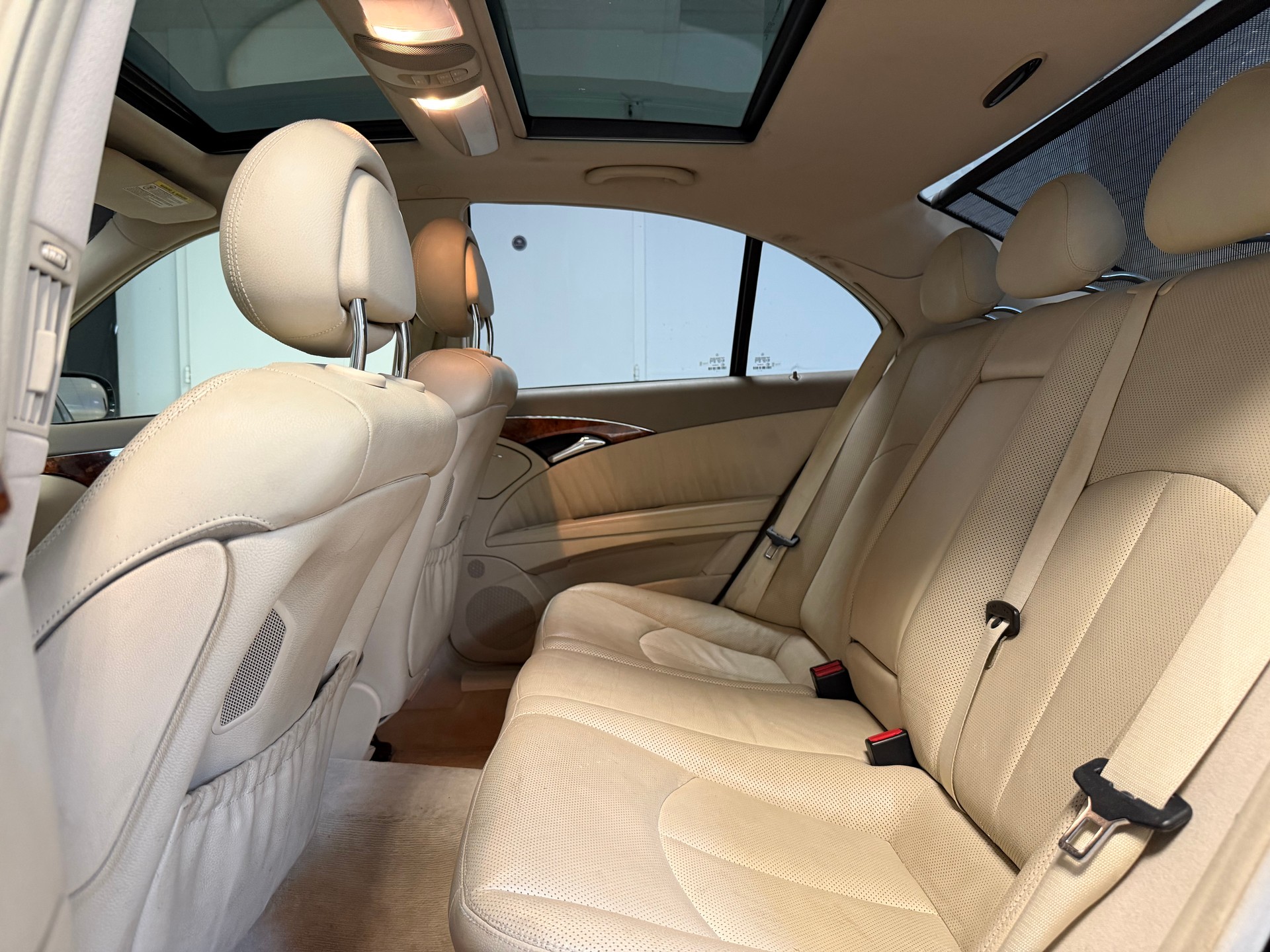 MERCEDES-BENZ E 320 CDI Elégance Automatic-image-24