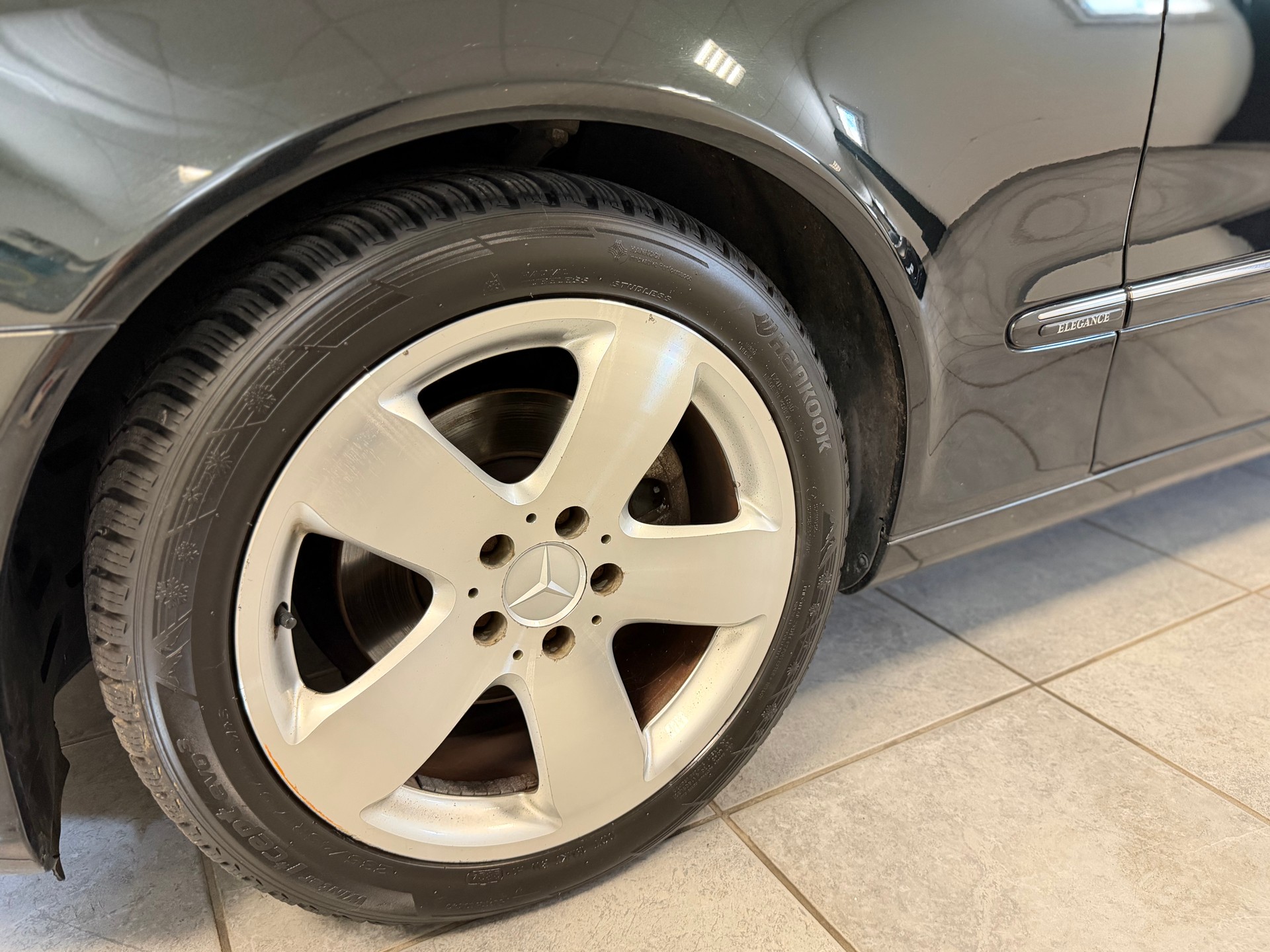 MERCEDES-BENZ E 320 CDI Elégance Automatic-image-28