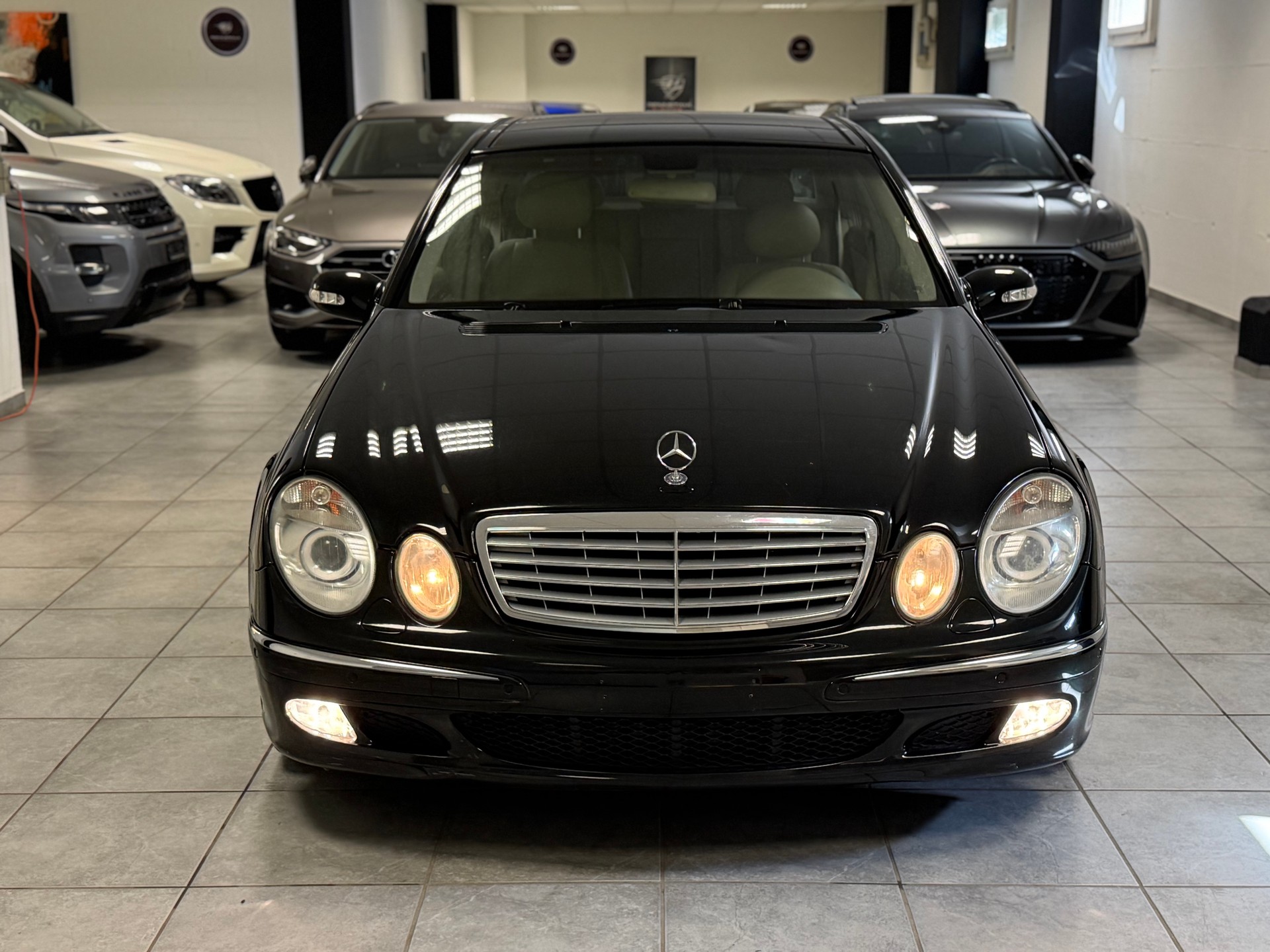 MERCEDES-BENZ E 320 CDI Elégance Automatic-image-3