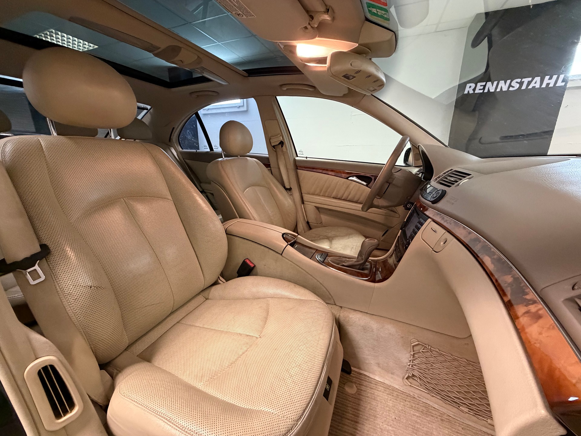 MERCEDES-BENZ E 320 CDI Elégance Automatic-image-23