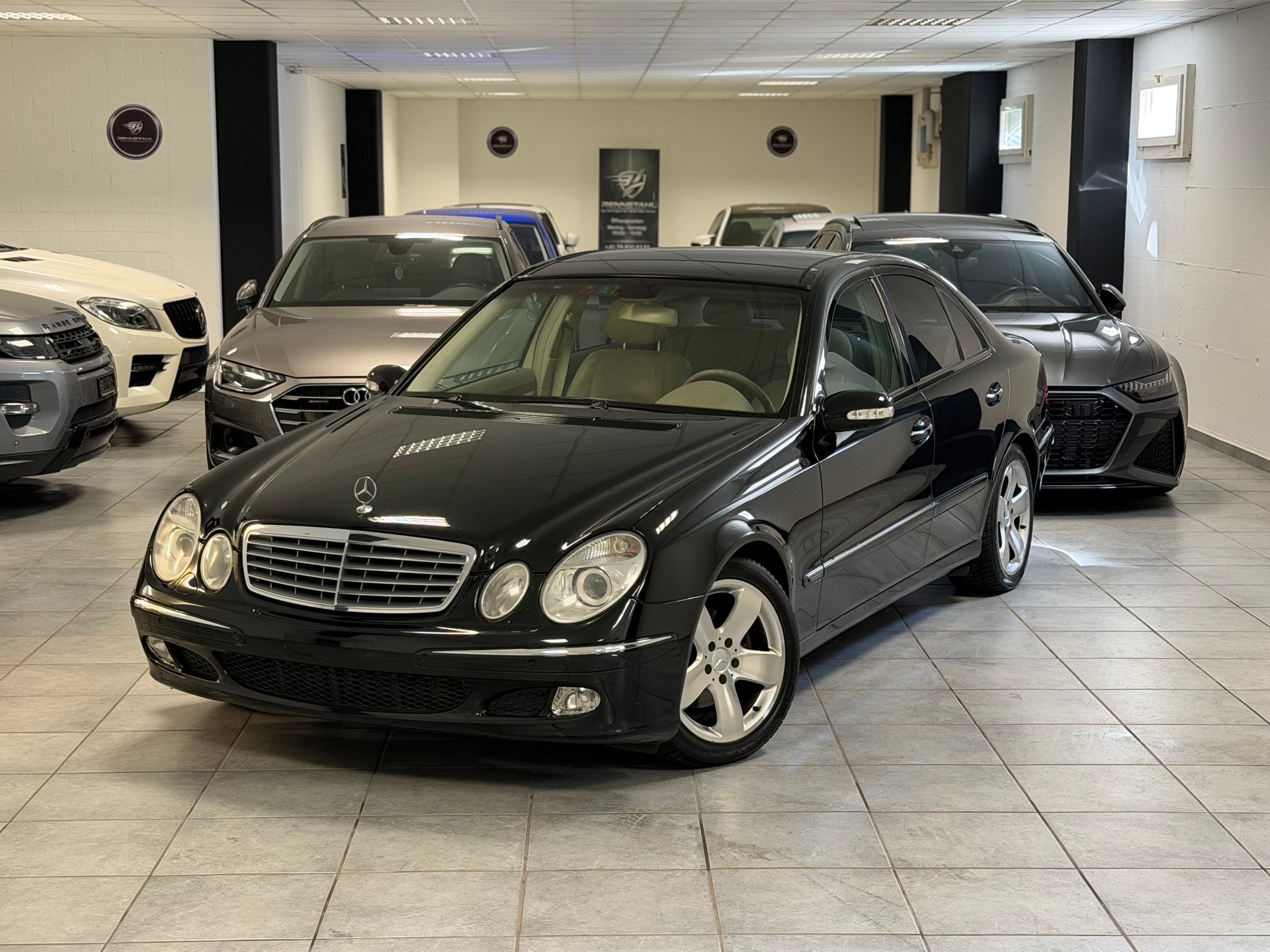 MERCEDES-BENZ E 320 CDI Elégance Automatic-image-1