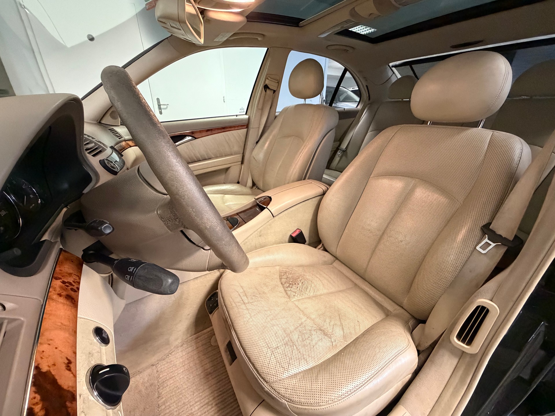 MERCEDES-BENZ E 320 CDI Elégance Automatic-image-21