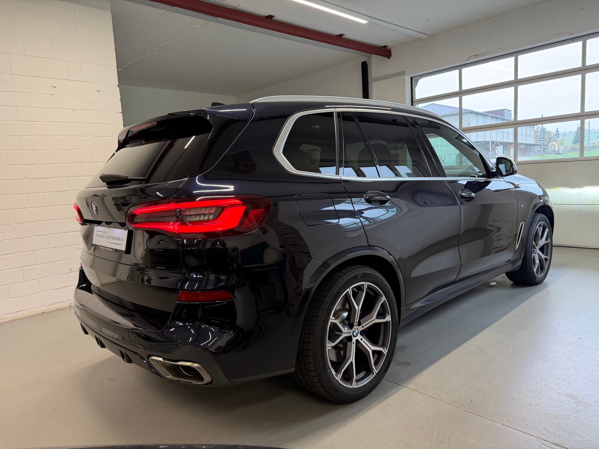 BMW X5 xDrive M50i Steptronic-image-5