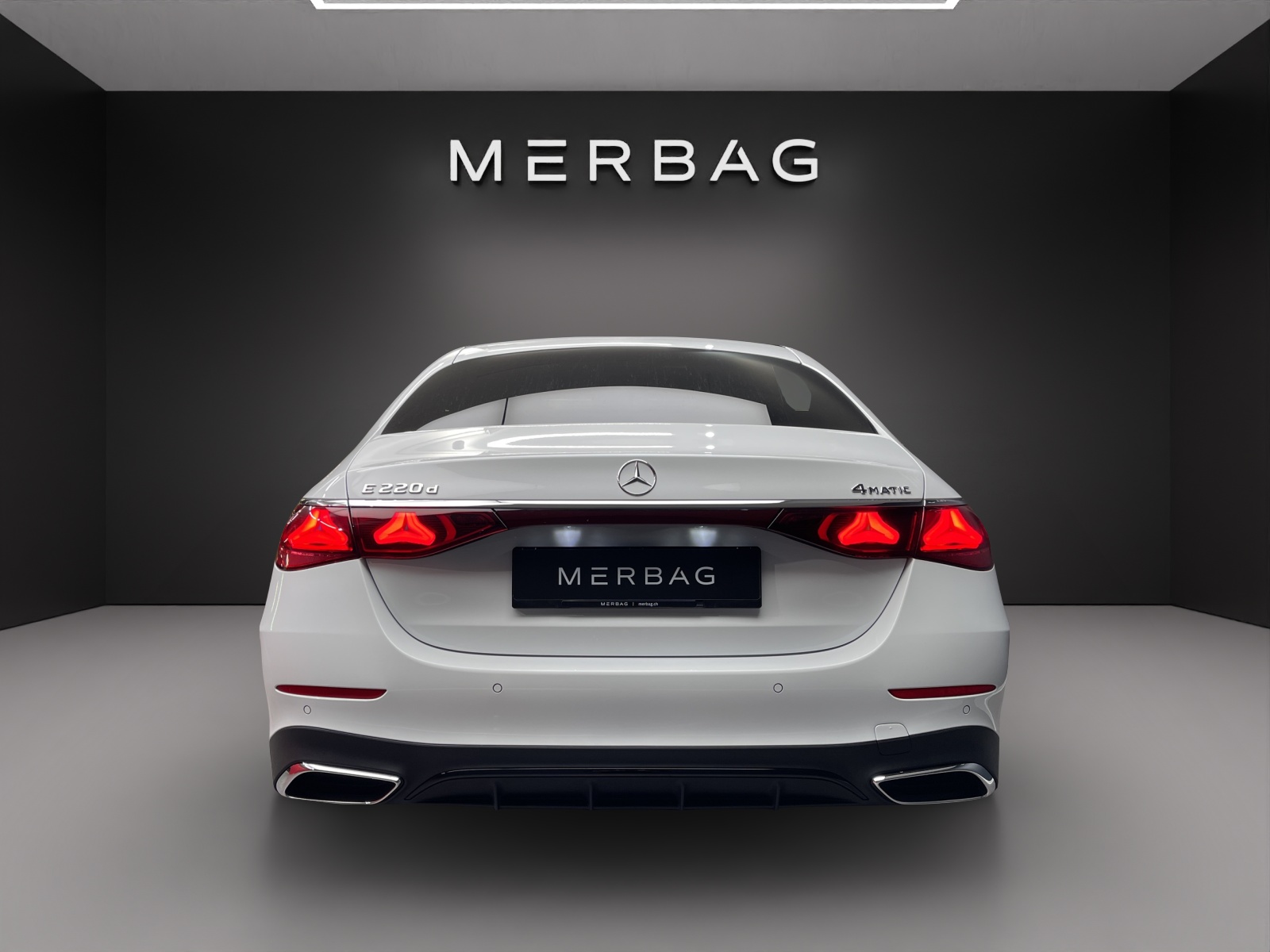 MERCEDES-BENZ E 220 d 4MATIC Limousine-image-3