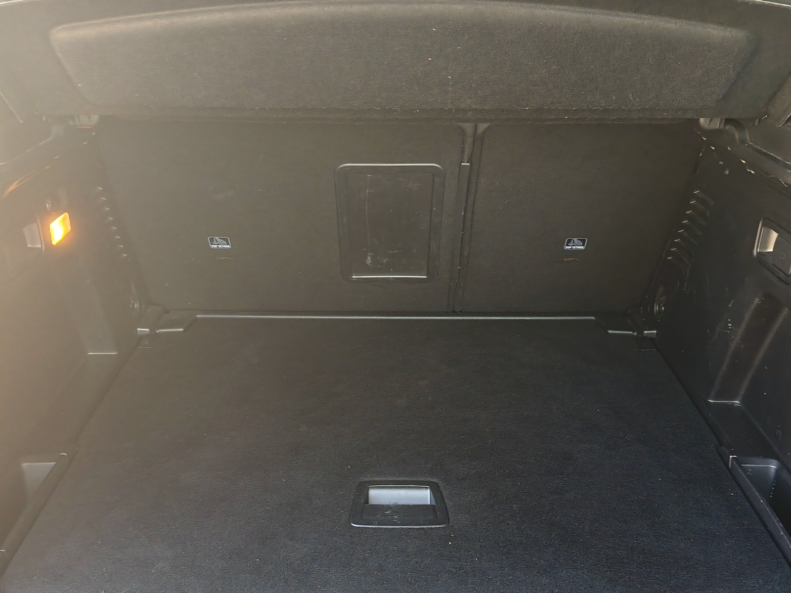 PEUGEOT 3008 1.2 PureTech Allure Pack-image-17
