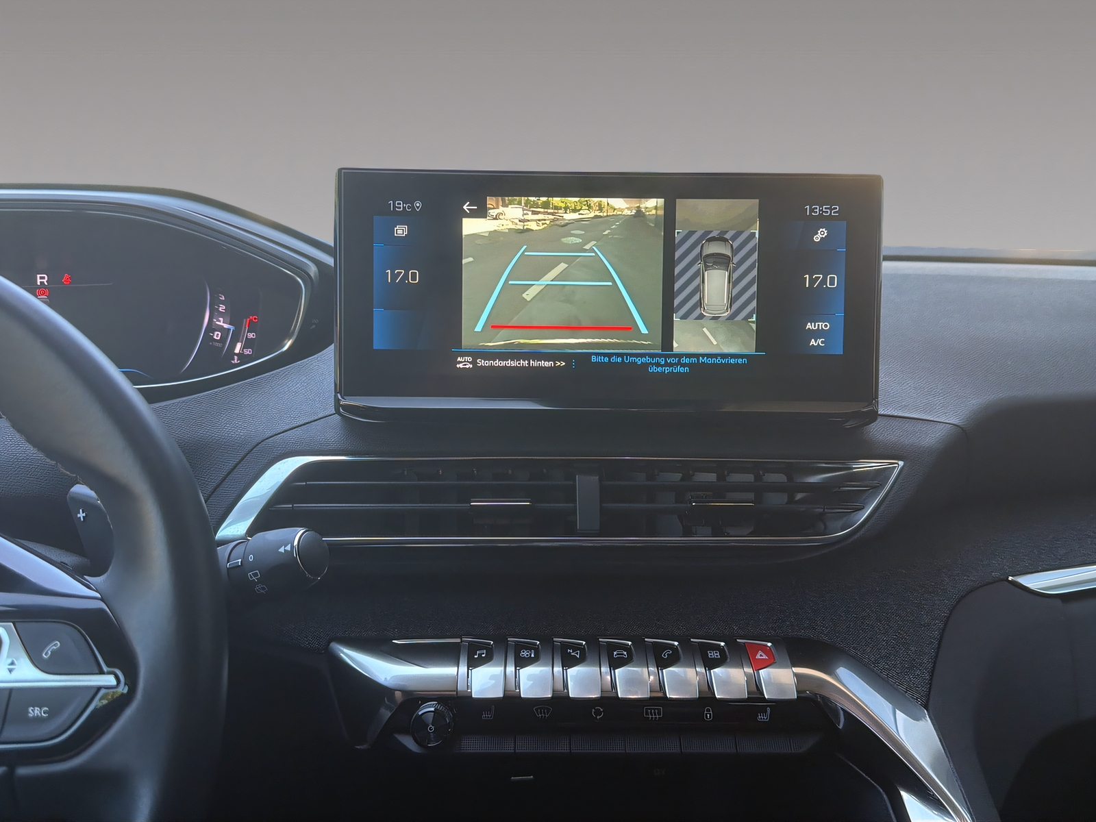 PEUGEOT 3008 1.2 PureTech Allure Pack-image-12