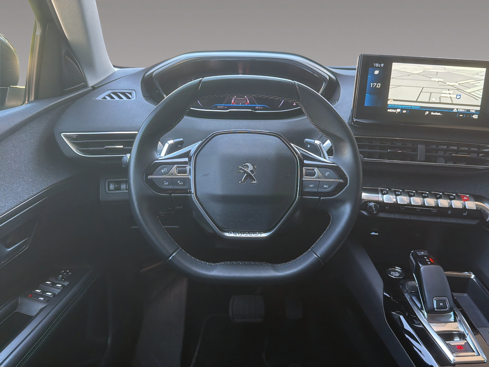 PEUGEOT 3008 1.2 PureTech Allure Pack-image-8