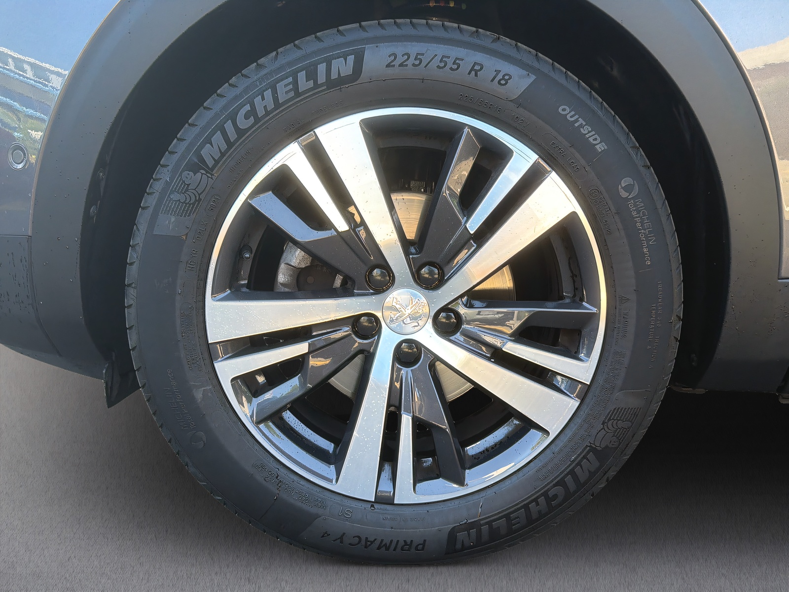 PEUGEOT 3008 1.2 PureTech Allure Pack-image-19