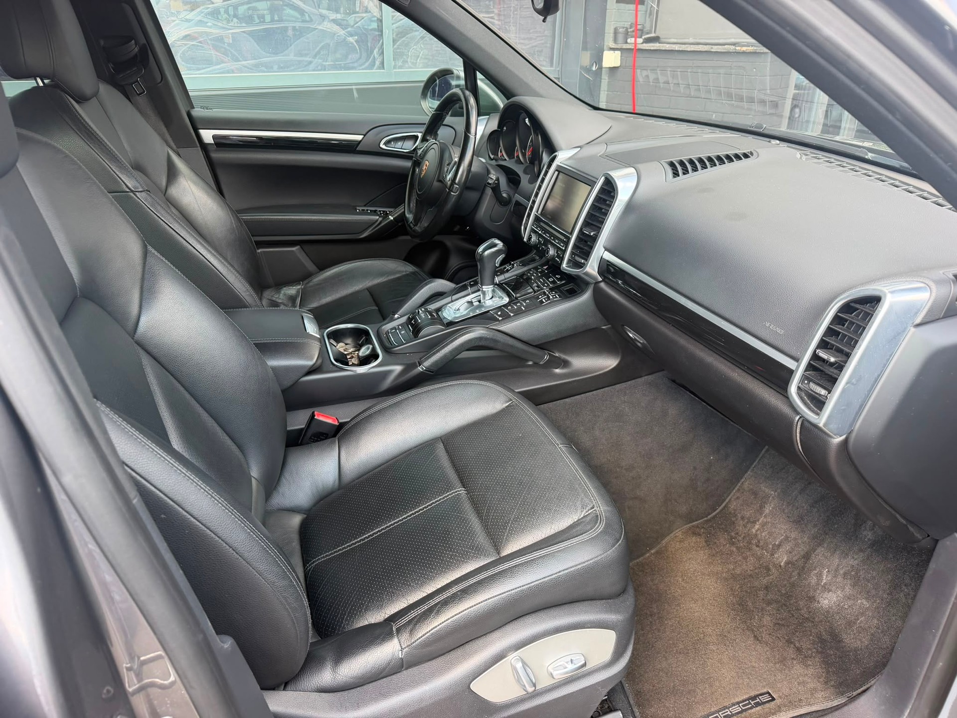 PORSCHE Cayenne Tiptronic-image-12