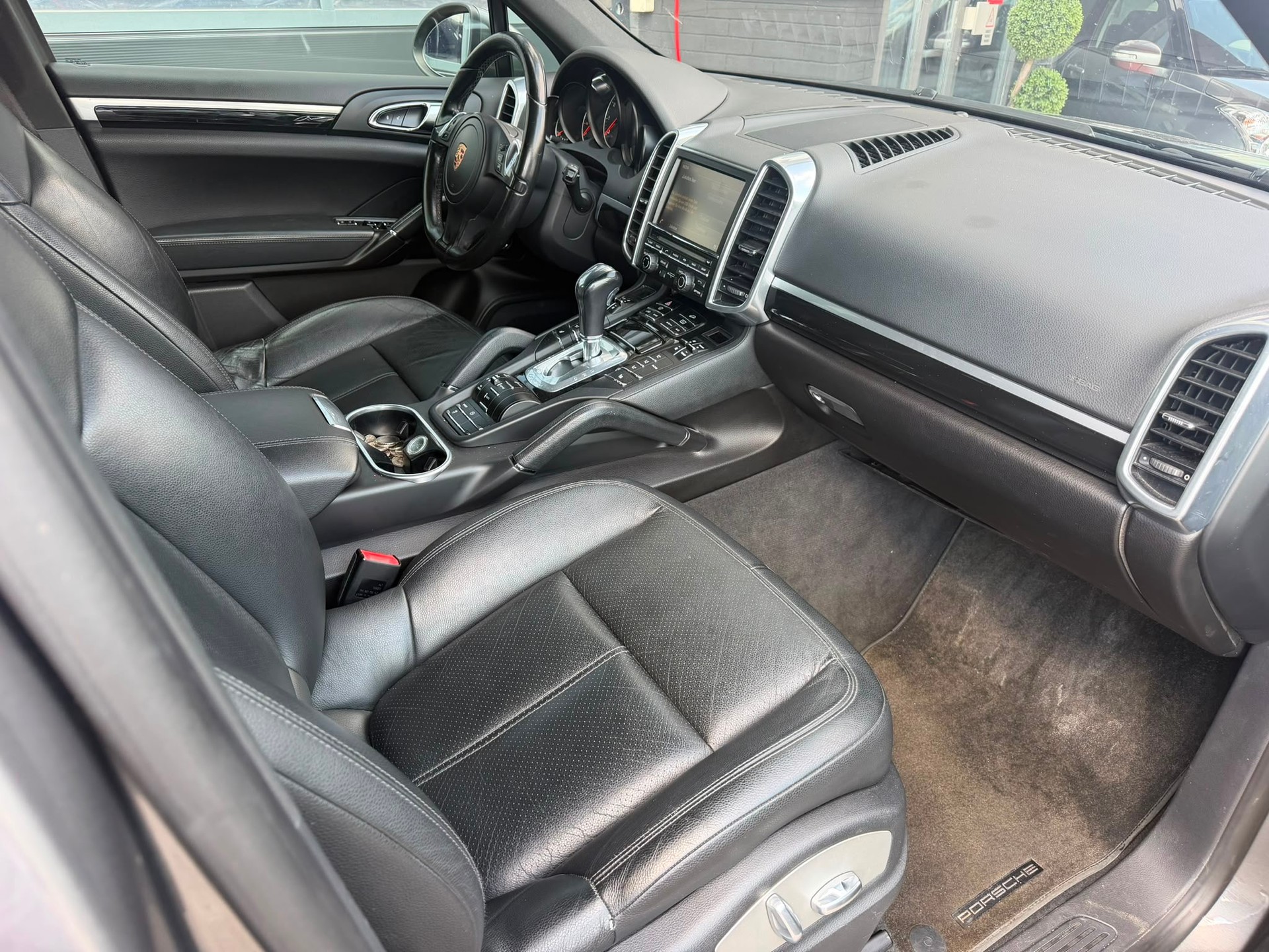 PORSCHE Cayenne Tiptronic-image-13