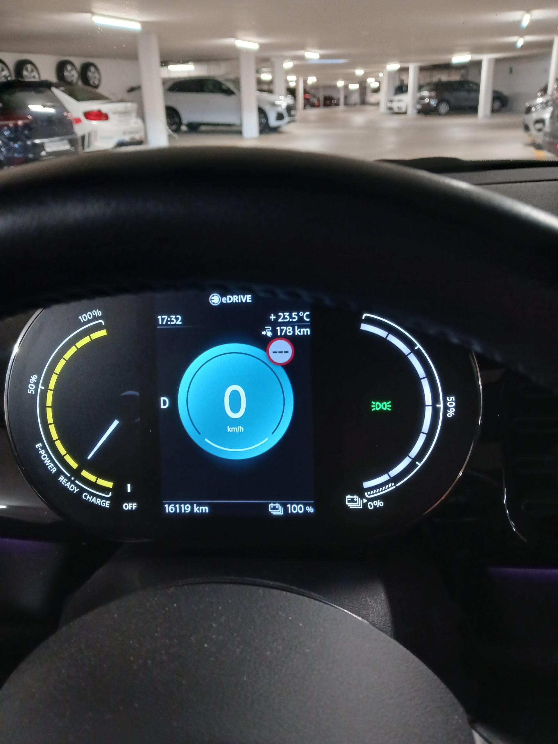 MINI Cooper SE-image-5