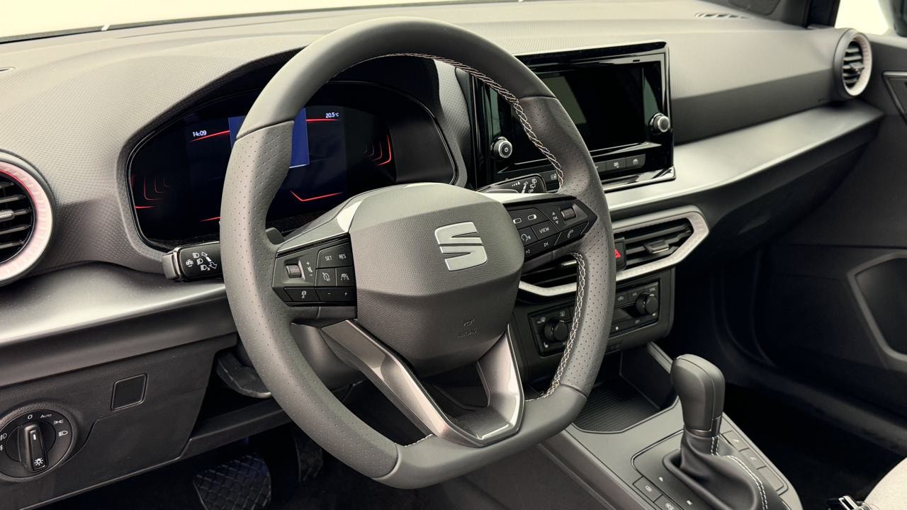 SEAT Arona 1.5 Eco TSI FR DSG-image-6