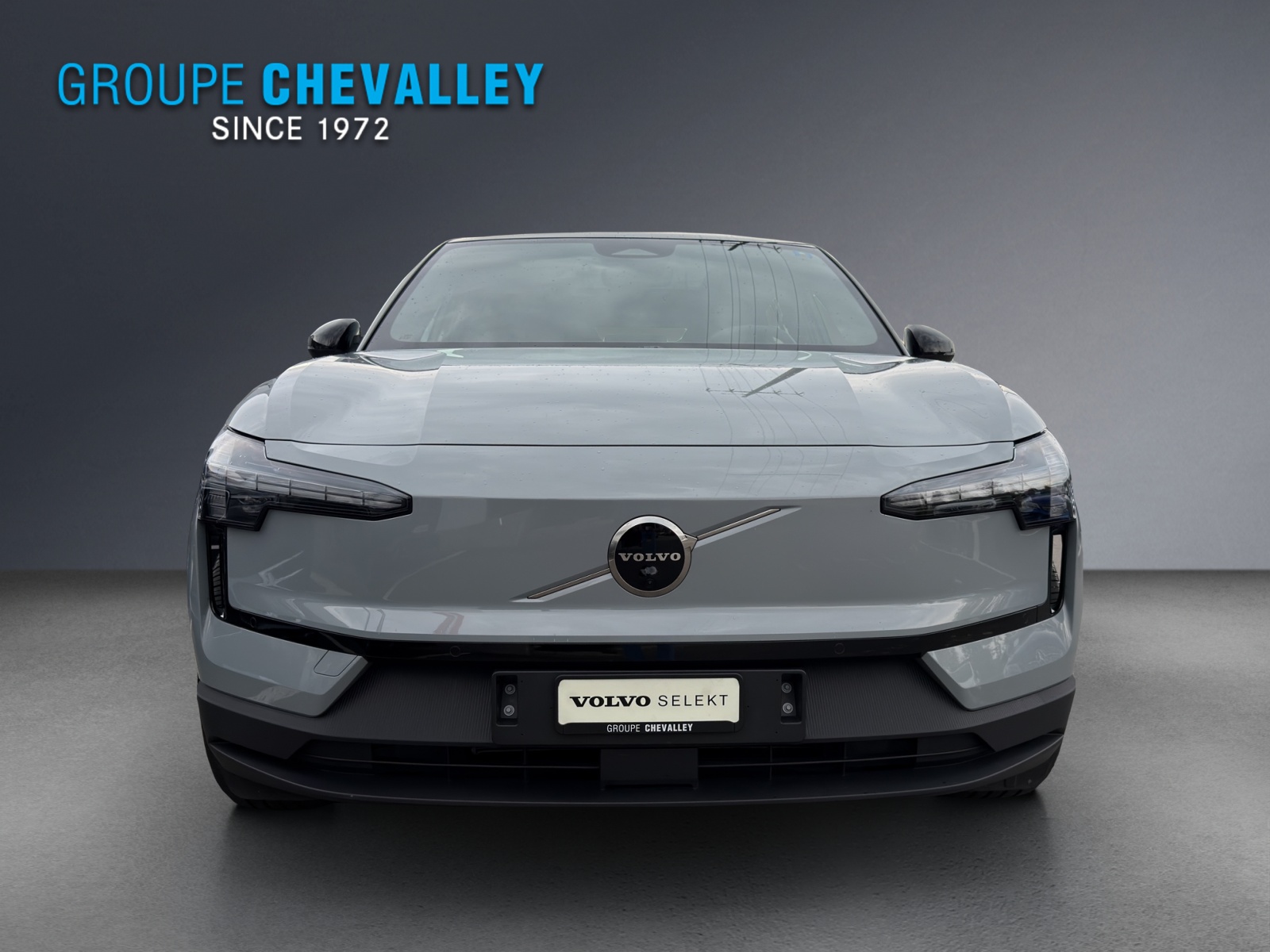 VOLVO EX30 E60 69kWh Single Motor Extended Range Ultra-image-1