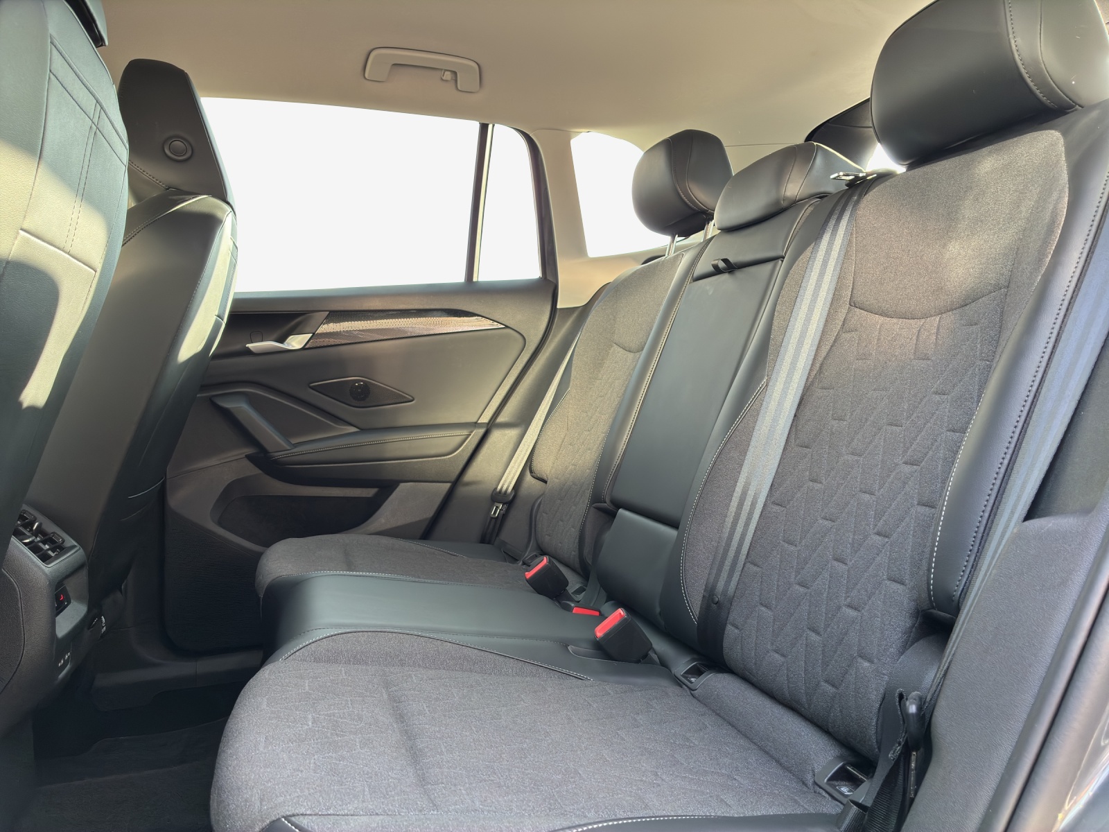 VW Tiguan 2.0 TSI DSG Life 4Motion-image-11