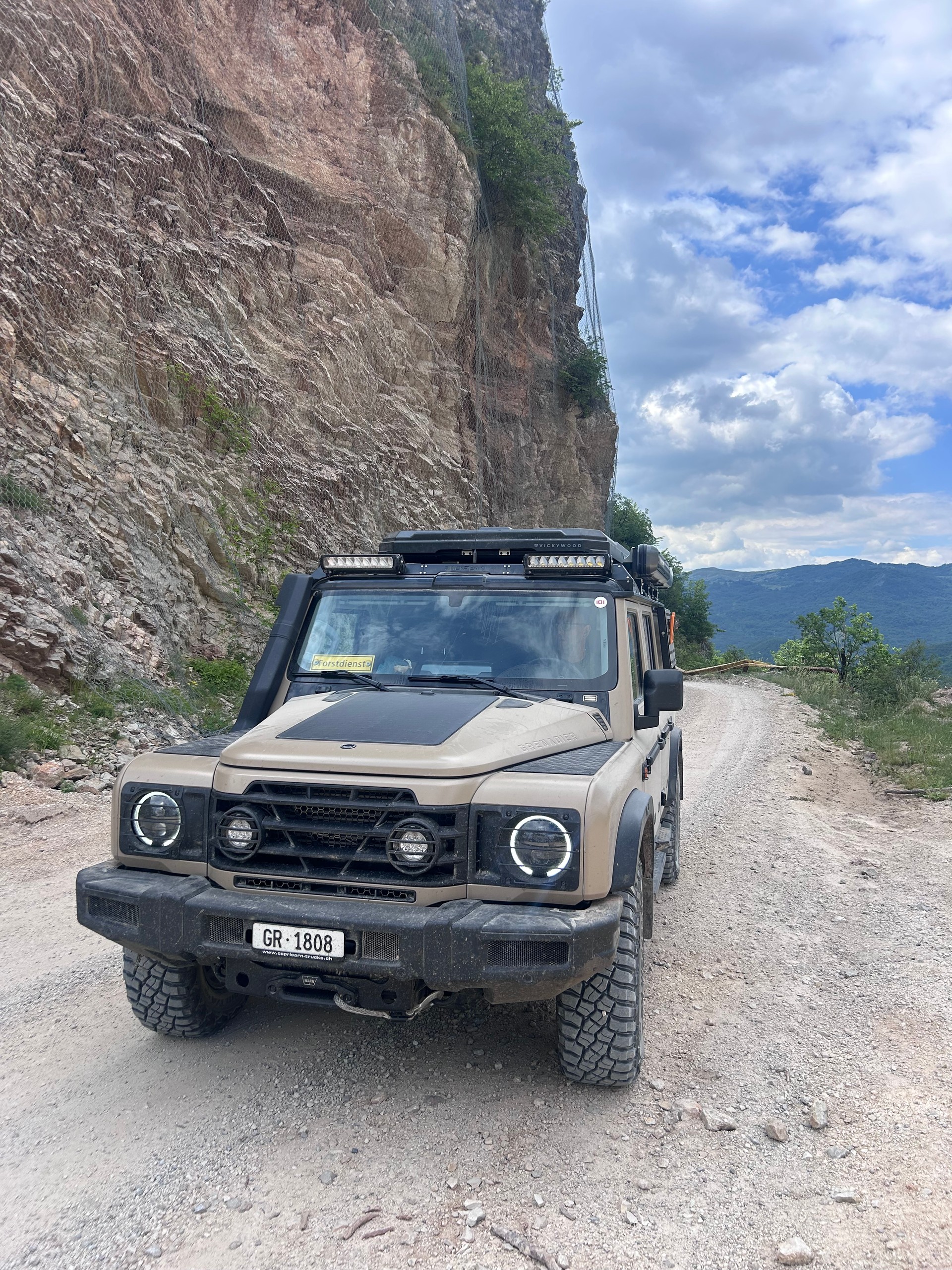 INEOS Grenadier Utility Wagon 3.0 Twin Turbo Diesel by capricorntrucks.ch-image-24