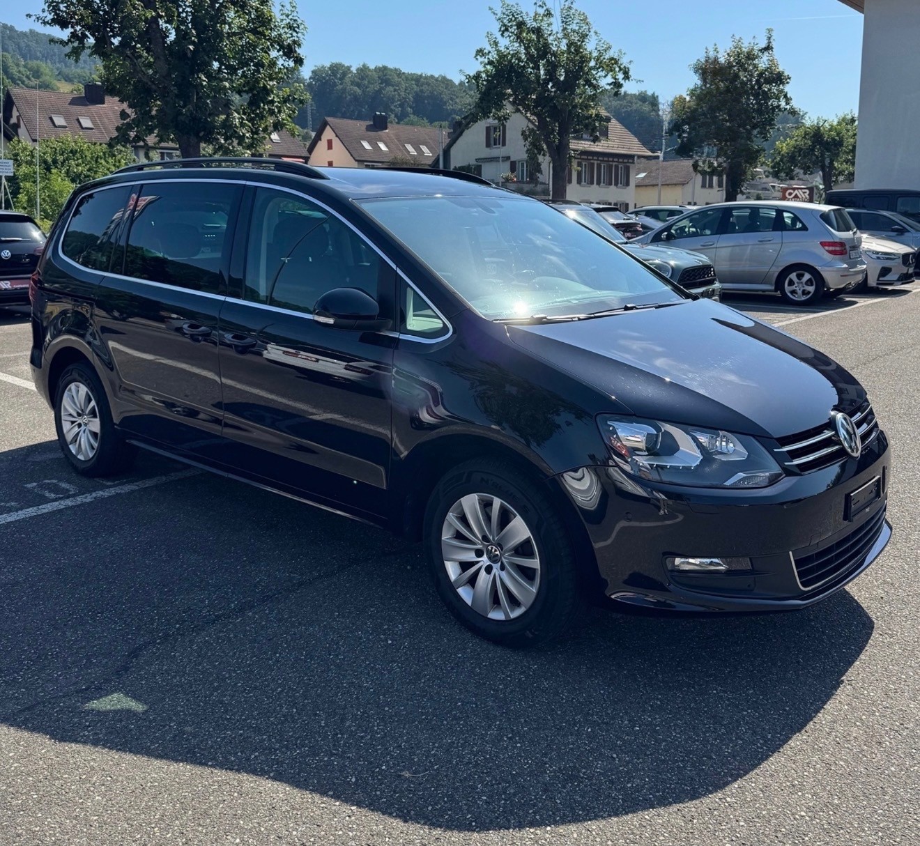 VW Sharan 2.0 TDI BMT Comfortline DSG-image-0