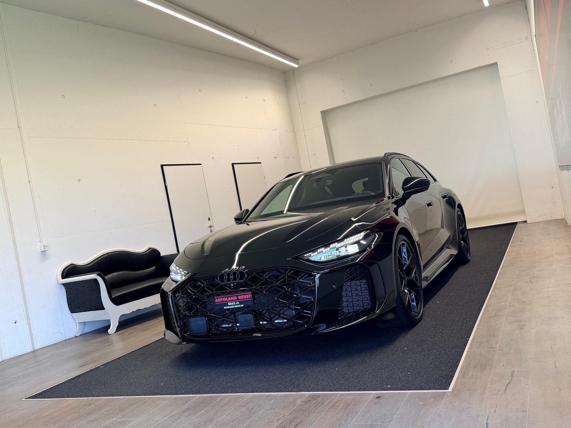 AUDI RS 5 Avant TFSI 470 kW Tiptronic quattro-showroom-element-2