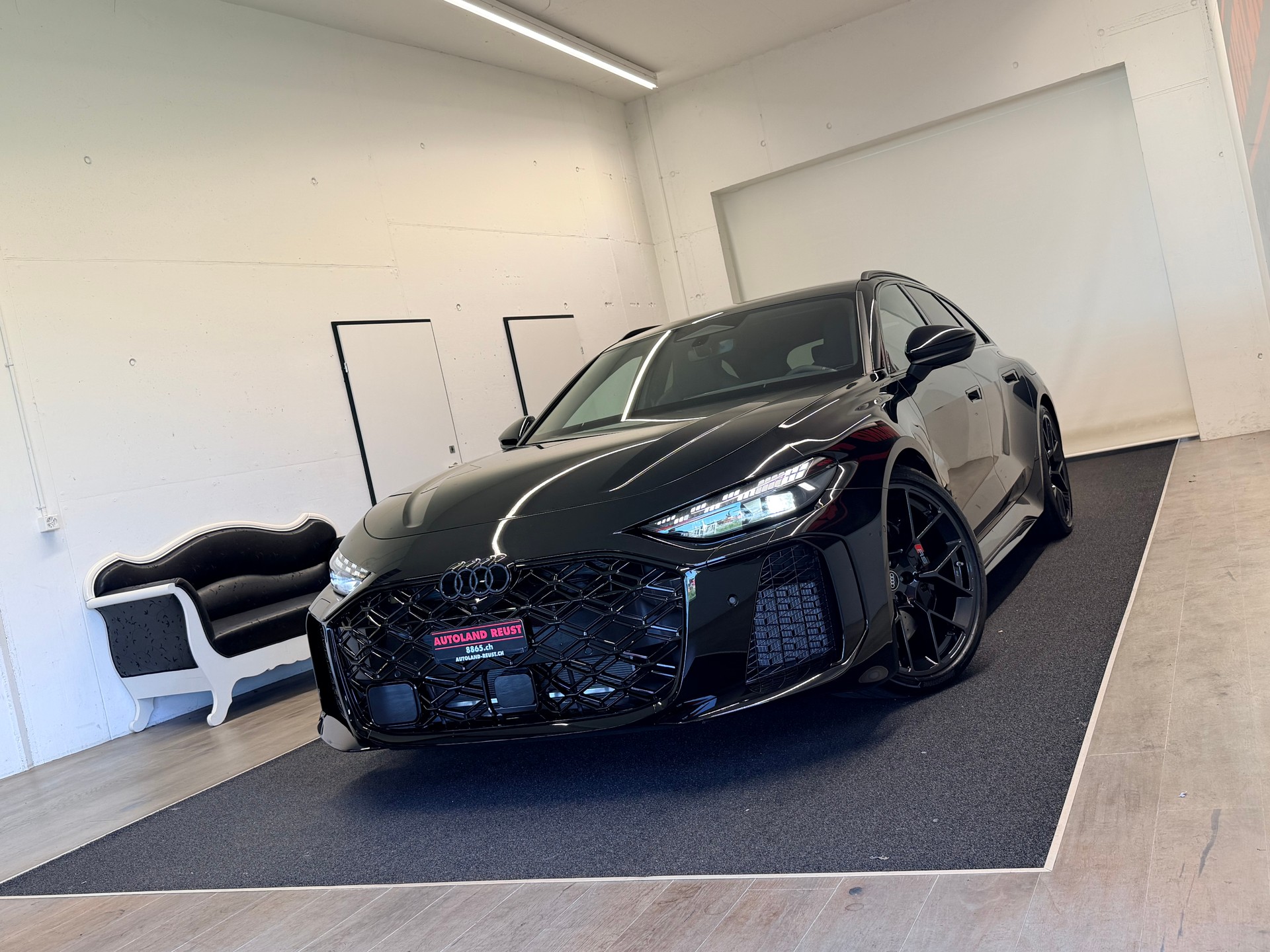 AUDI RS 5 Avant TFSI 470 kW Tiptronic quattro-image-4