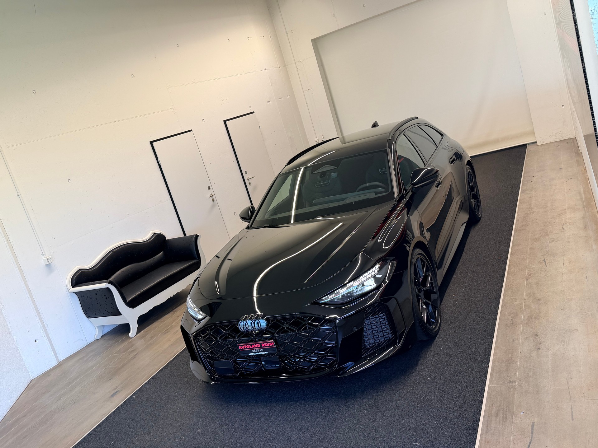 AUDI RS 5 Avant TFSI 470 kW Tiptronic quattro-showroom-element-3