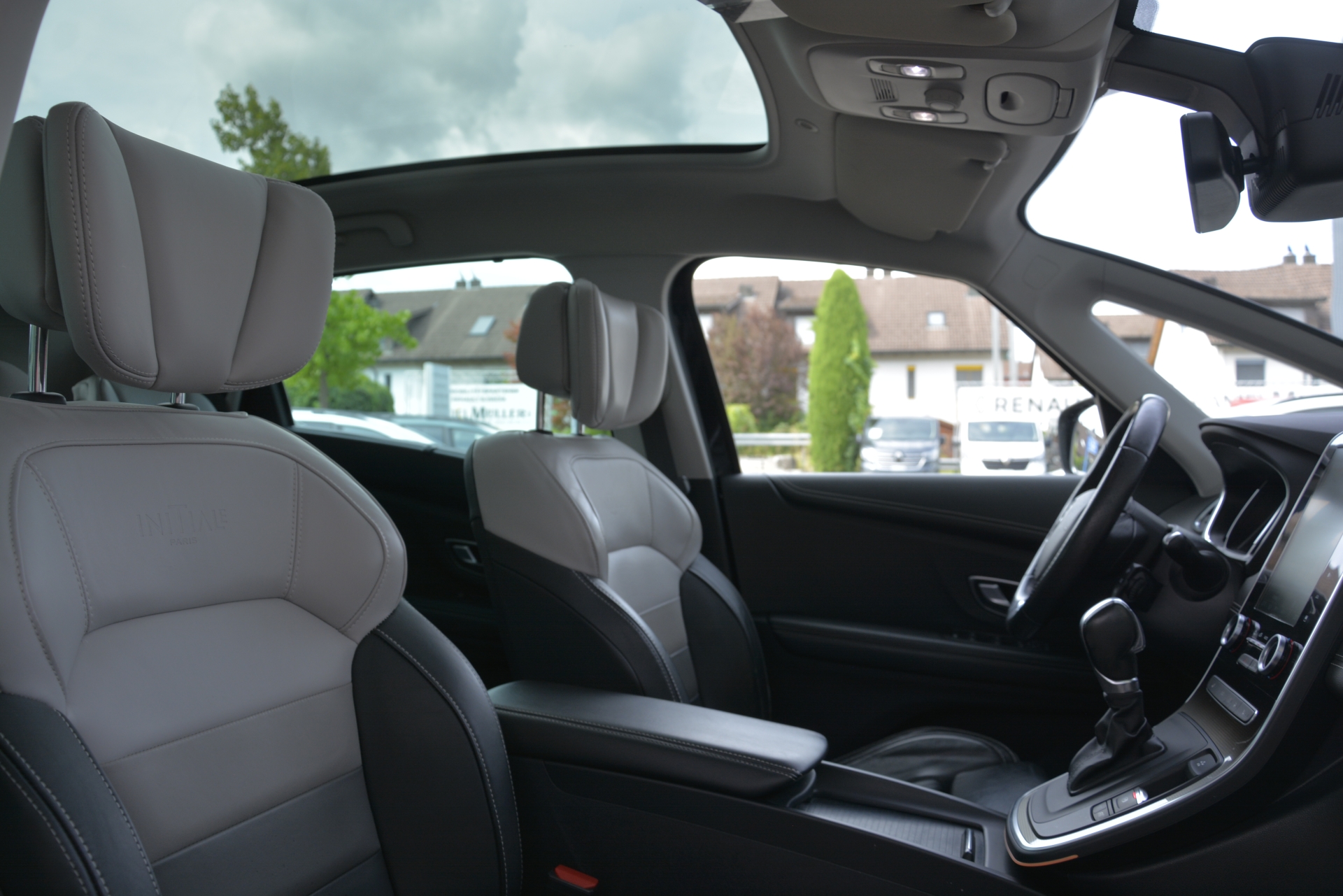 RENAULT Scenic 1.3 TCe 160 Initiale EDC-image-7