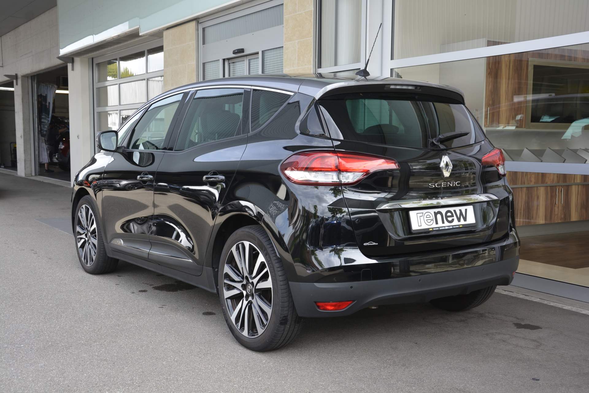 RENAULT Scenic 1.3 TCe 160 Initiale EDC-image-3