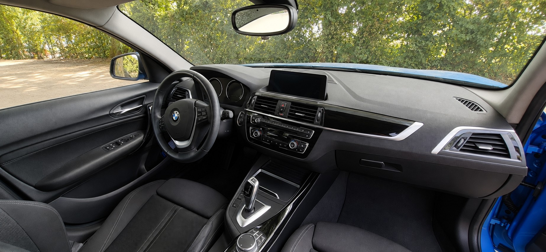 BMW 118i-image-3