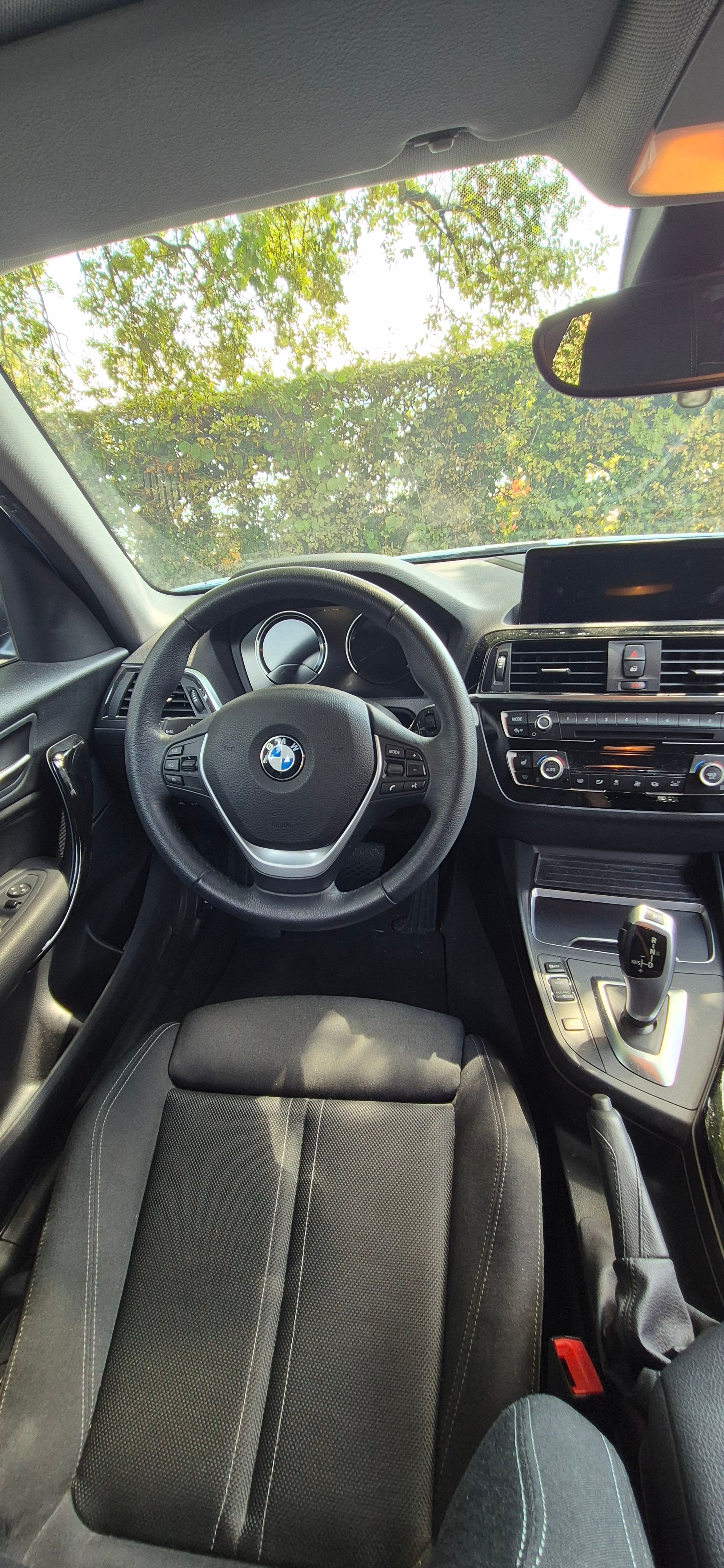 BMW 118i-image-4
