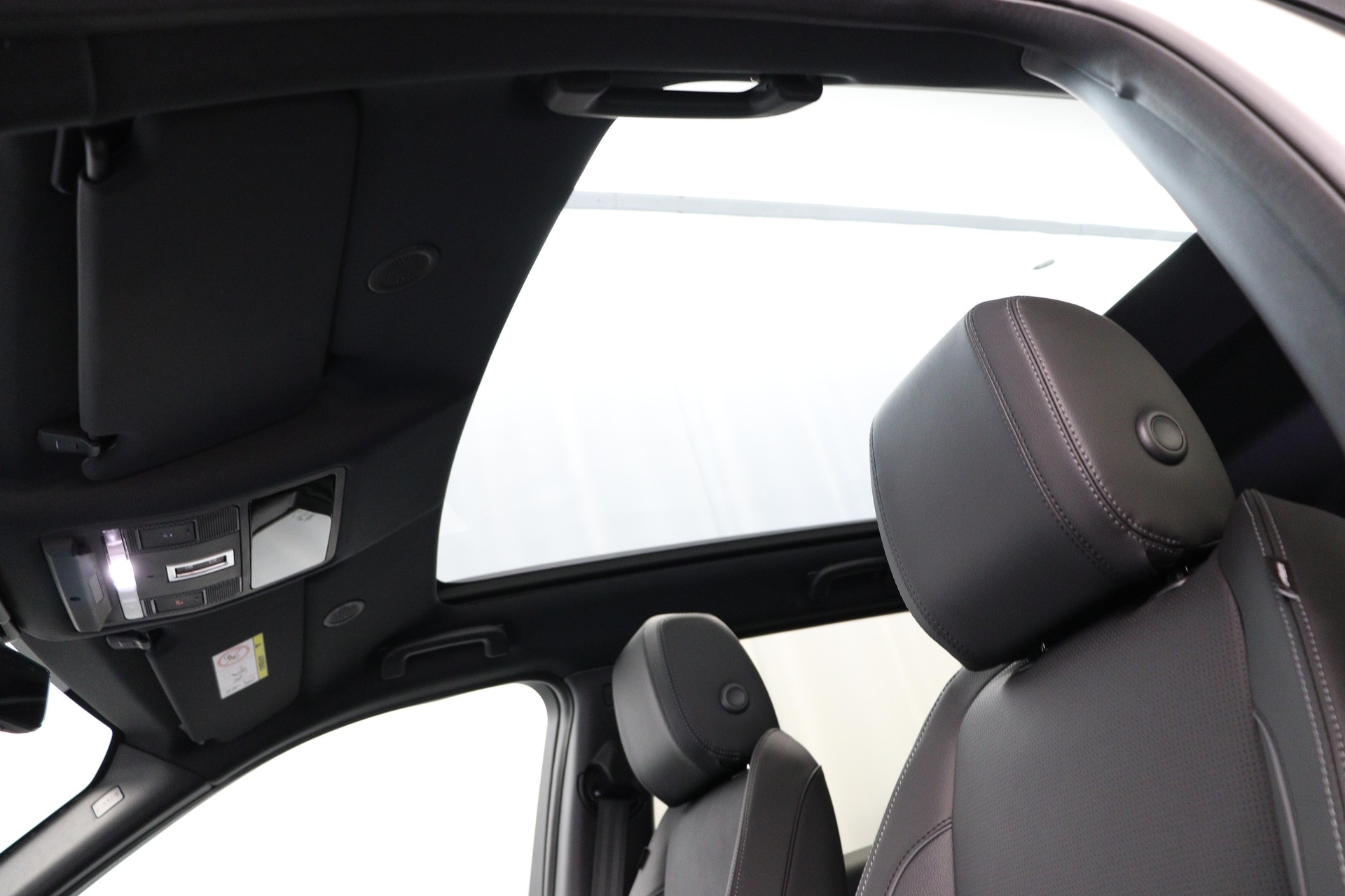 LAND ROVER Discovery Sport 1.5 T 270e Dynamic SE mit AHK-image-15