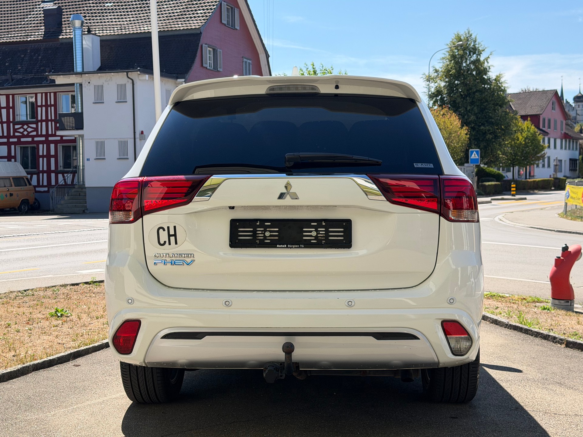 MITSUBISHI Outlander 2.4 PHEV Diamond 4WD Automatic-image-7
