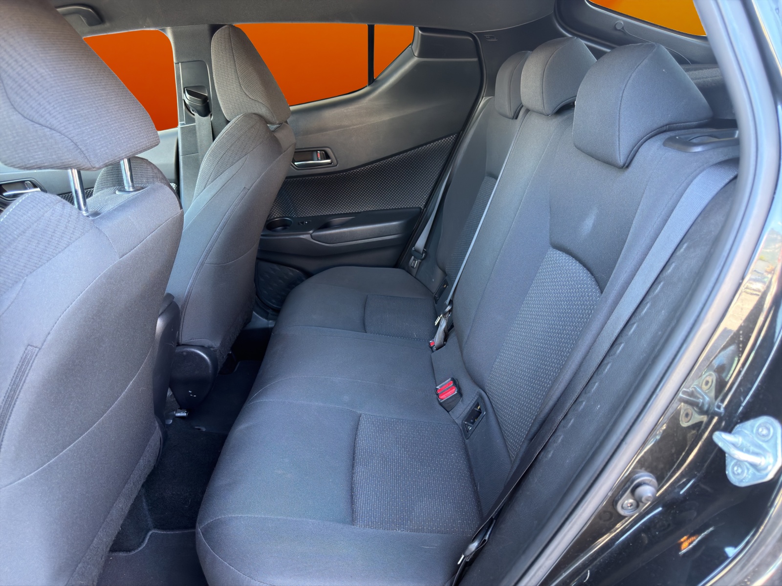TOYOTA C-HR 1.8 HSD Trend CVT-image-11