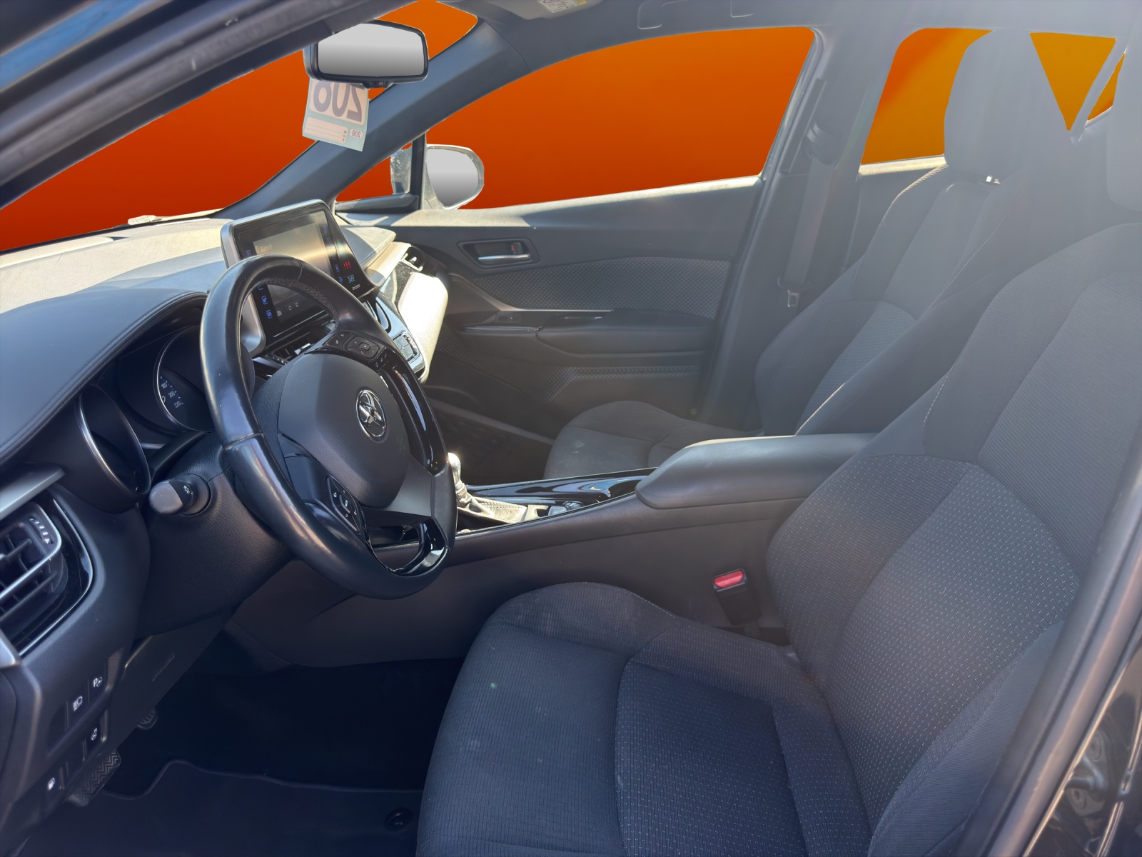 TOYOTA C-HR 1.8 HSD Trend CVT-image-10