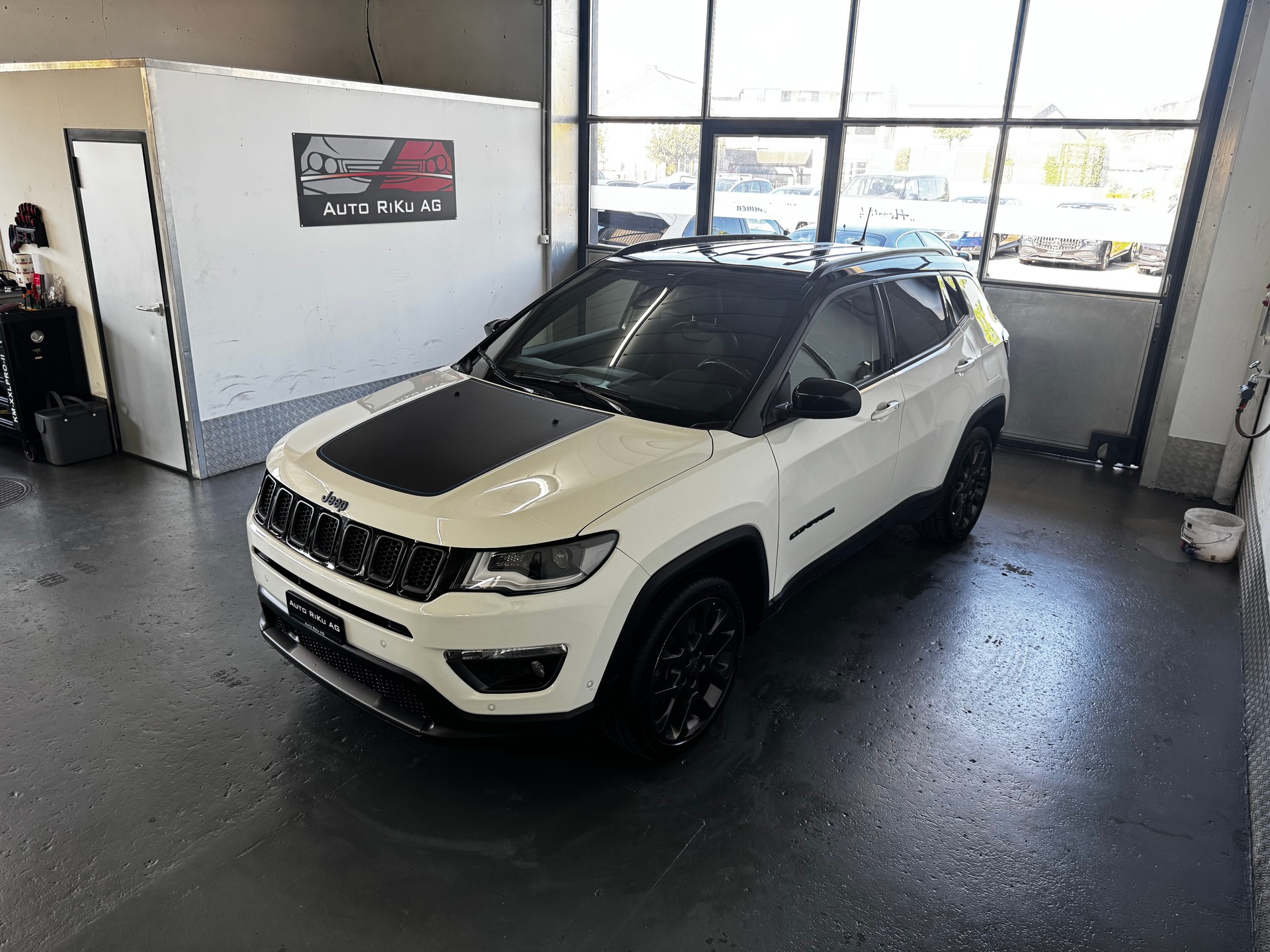 JEEP Compass 1.3 T PHEV S AWD-image-4