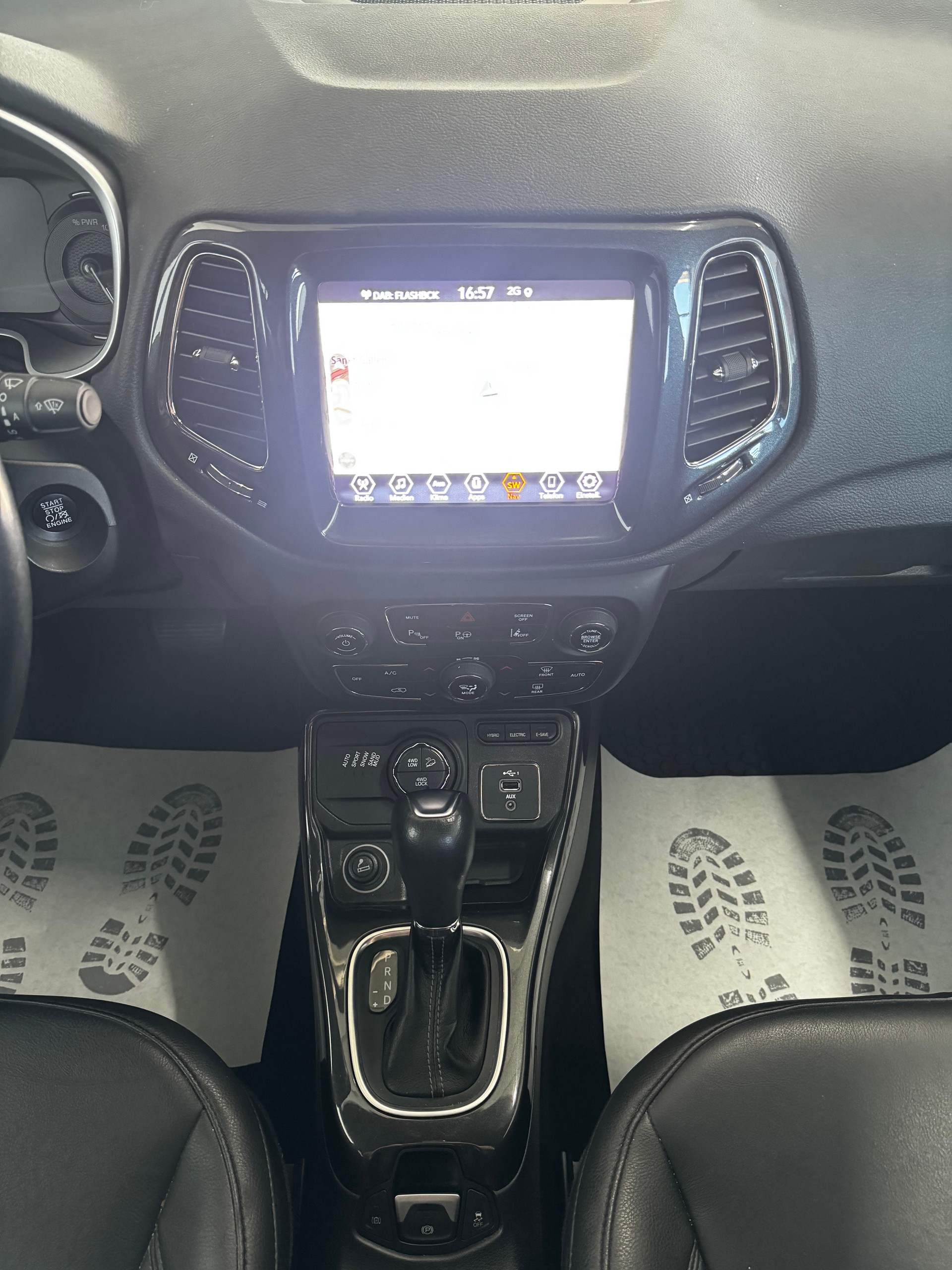 JEEP Compass 1.3 T PHEV S AWD-image-16