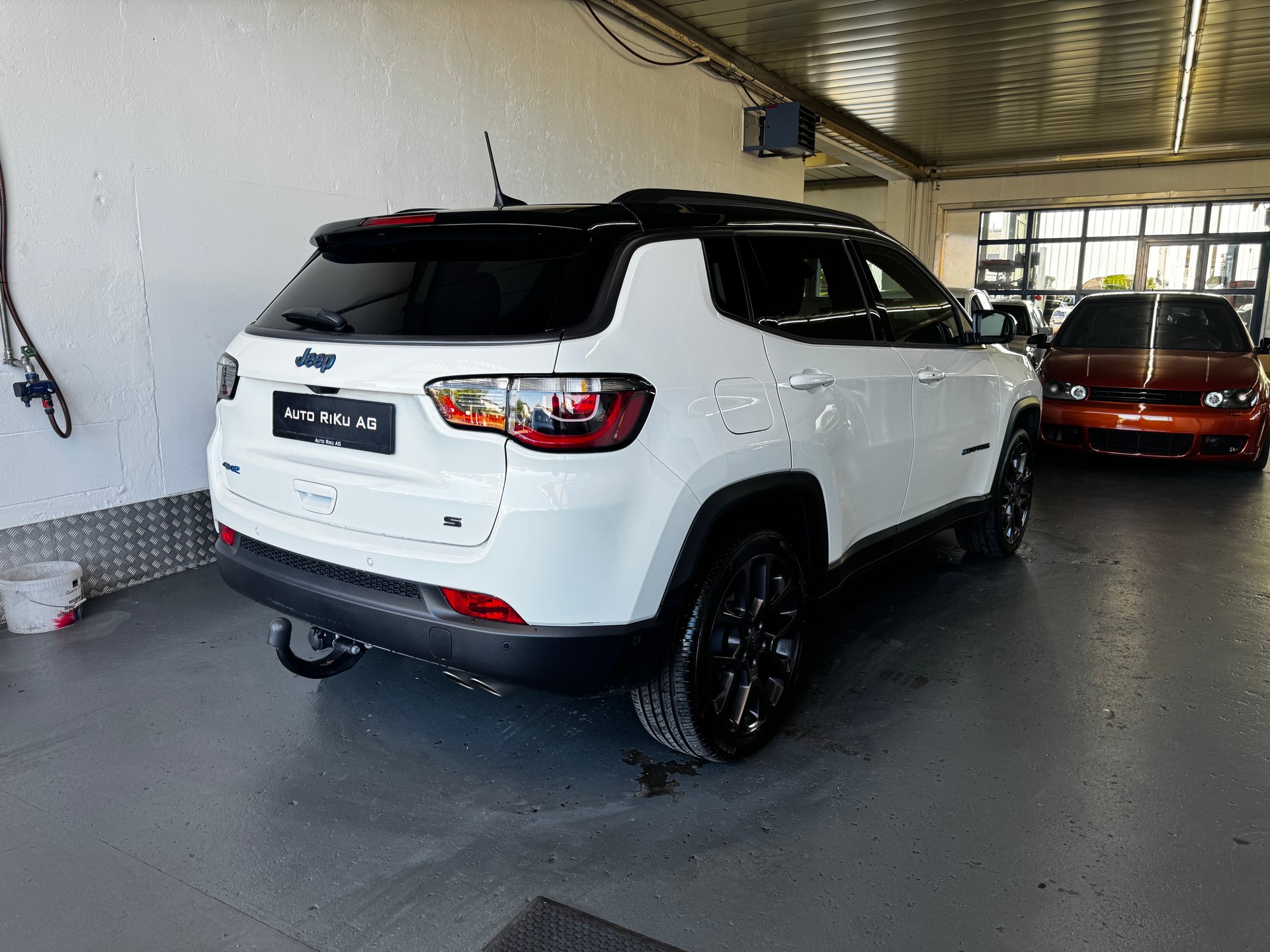 JEEP Compass 1.3 T PHEV S AWD-image-8