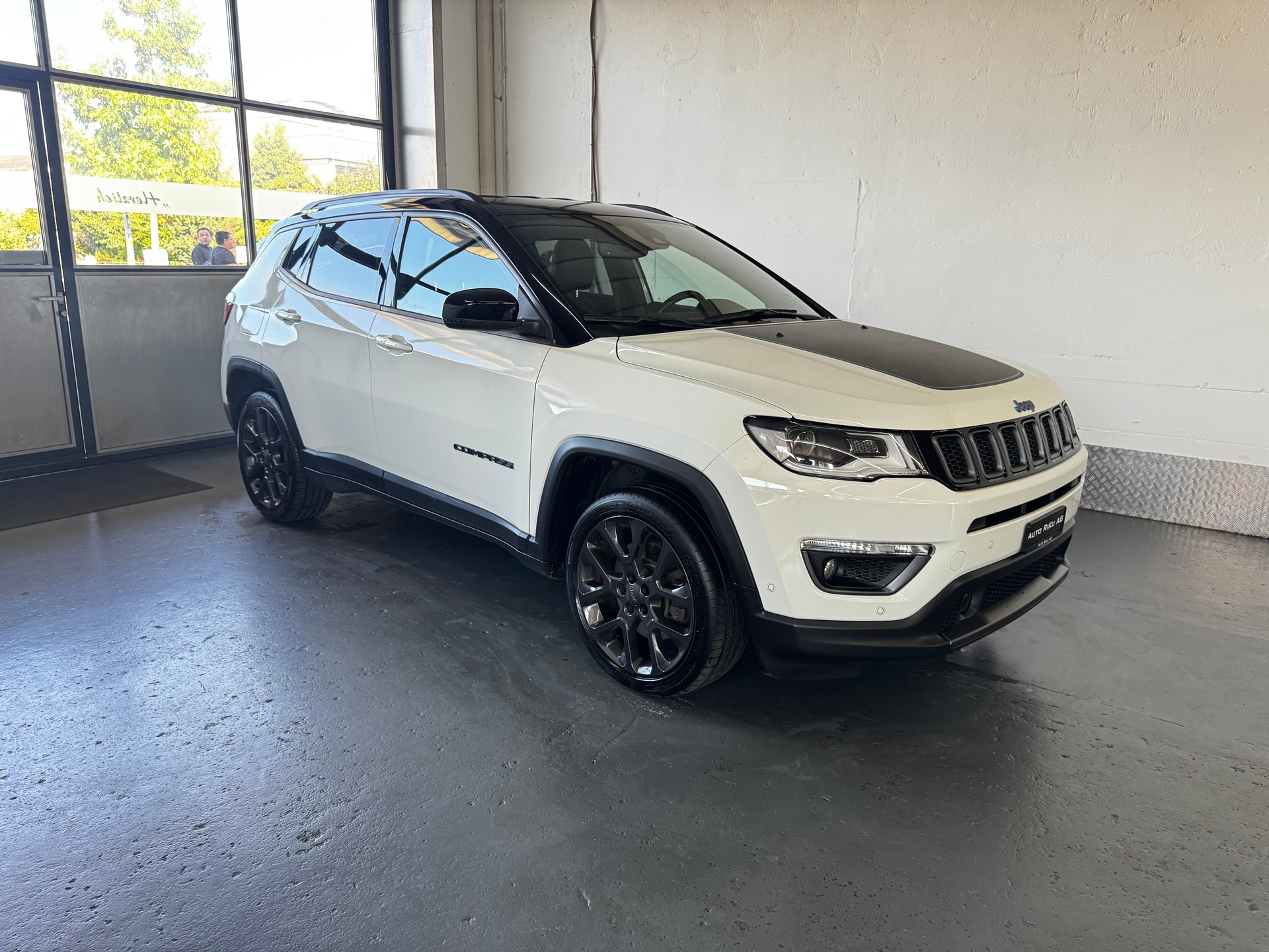 JEEP Compass 1.3 T PHEV S AWD-image-1